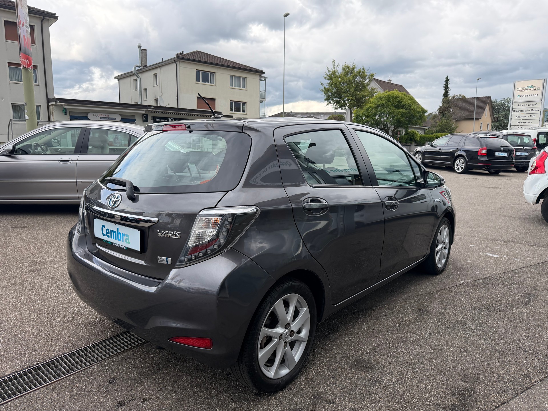 TOYOTA Yaris 1.5 VVT-i Hybrid Sol Premium CVT-image-5