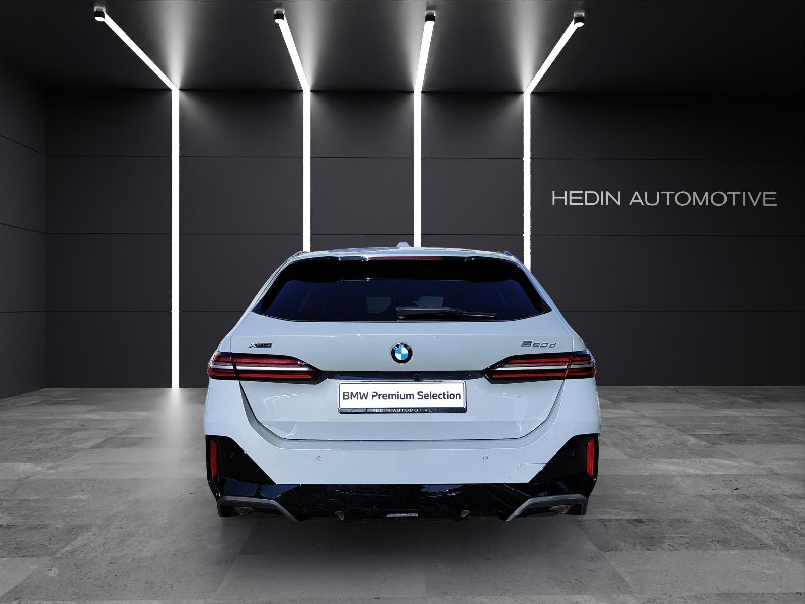 BMW 520d xDrive Touring-image-4