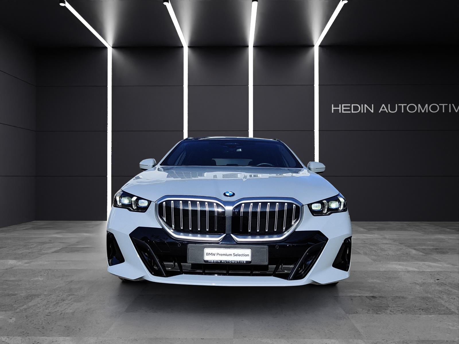 BMW 520d xDrive Touring-image-2