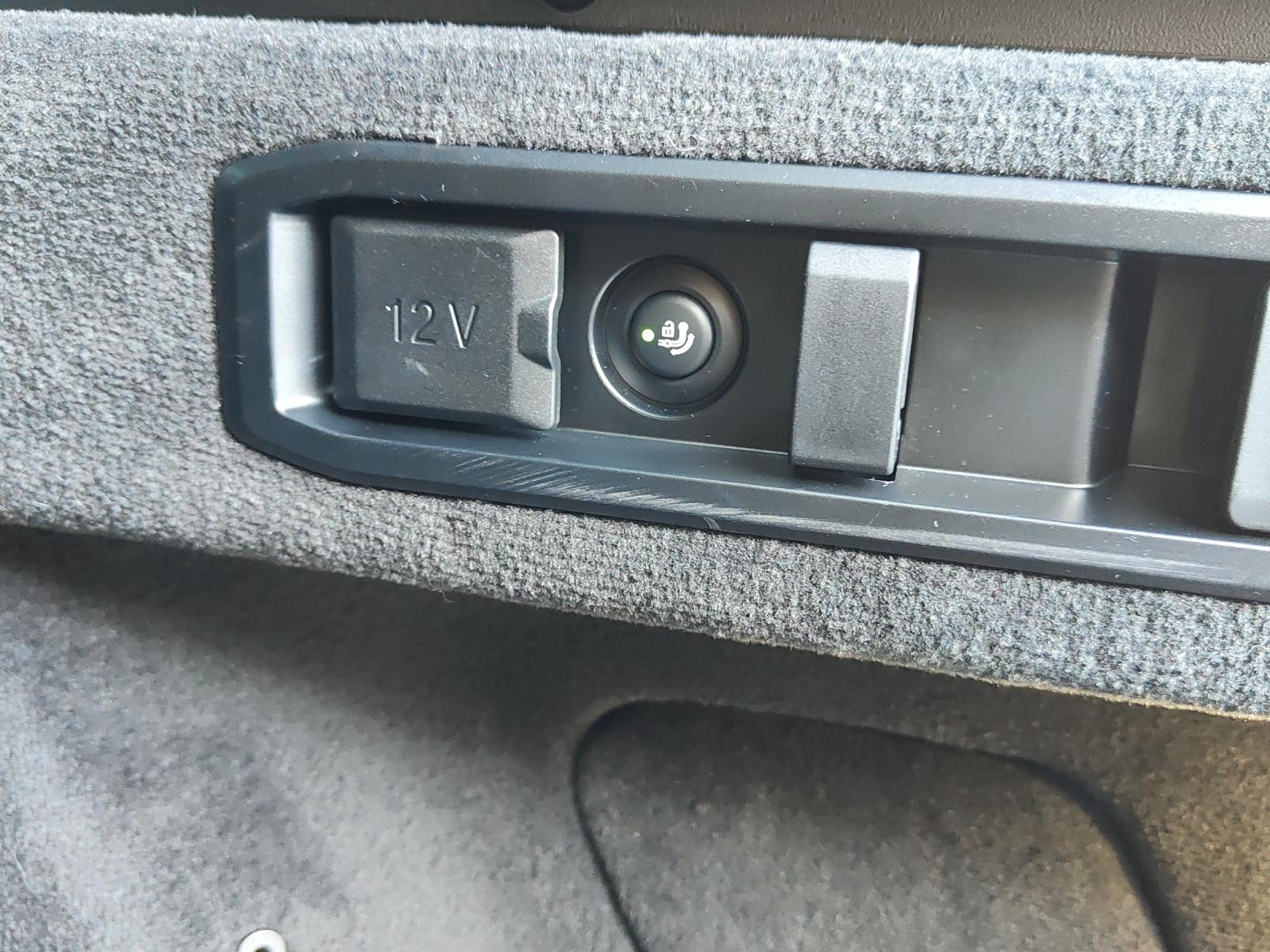 BMW 520d xDrive Touring-image-20