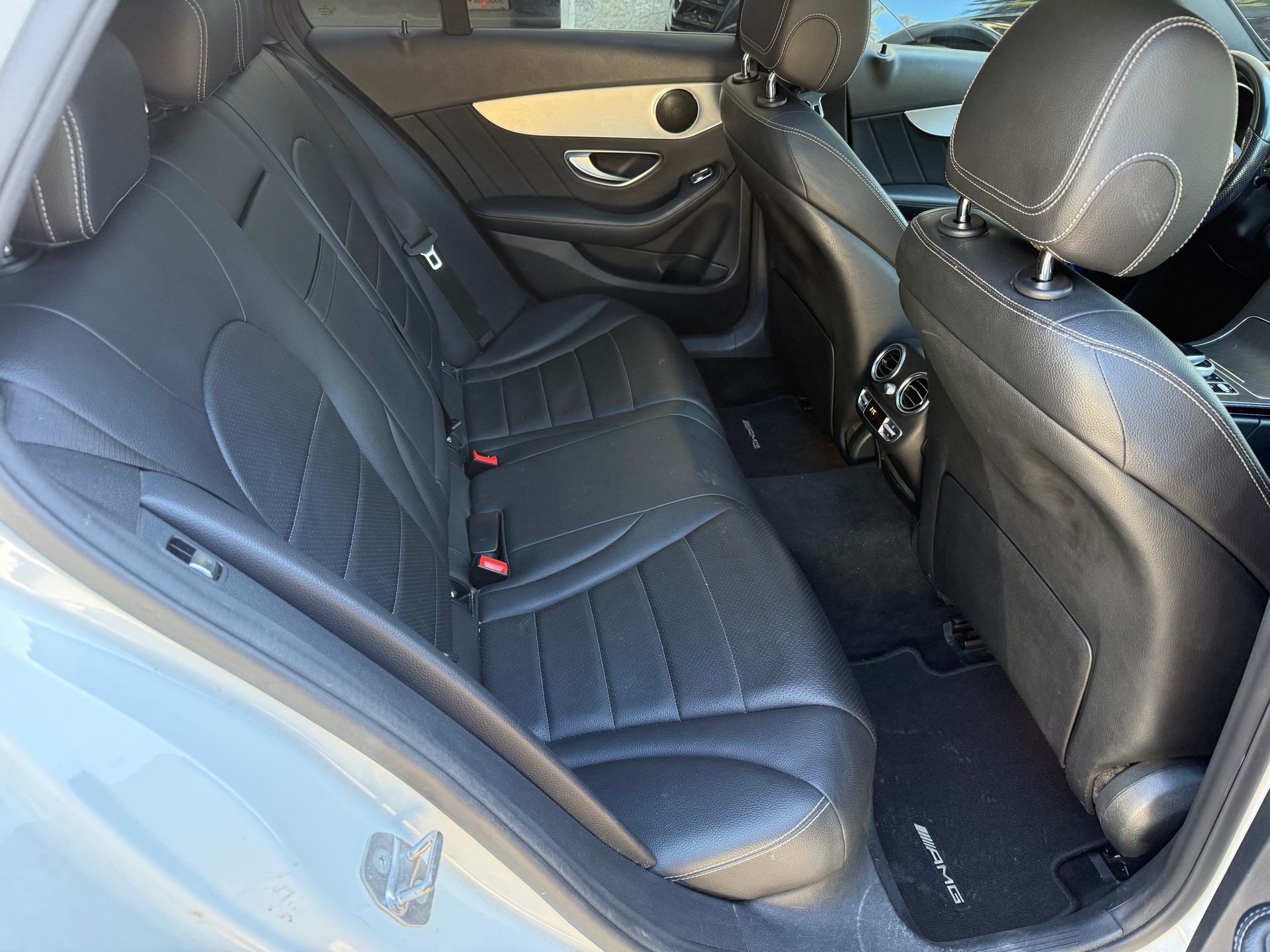 MERCEDES-BENZ C 250 d Swiss Star AMG Line 4Matic 9G-Tronic-image-14