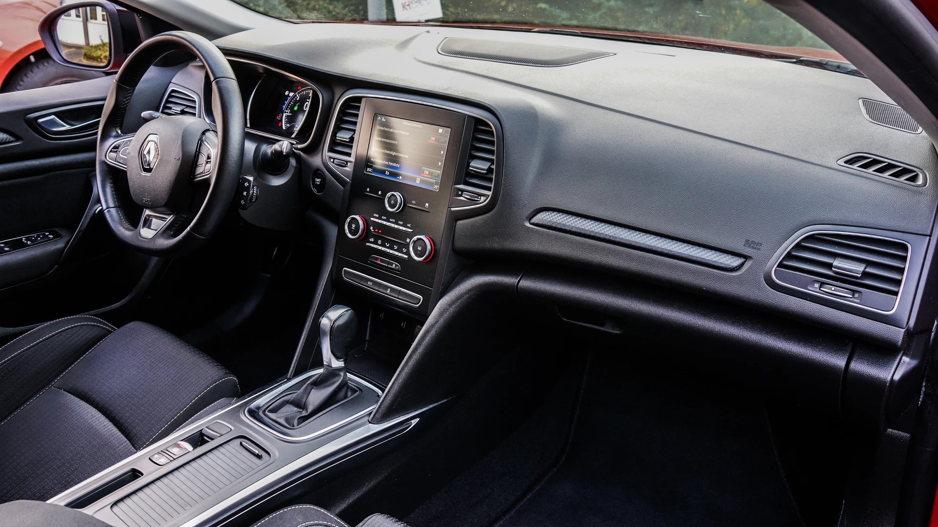 RENAULT Mégane Grandtour 1.5 dCi Business EDC-image-9