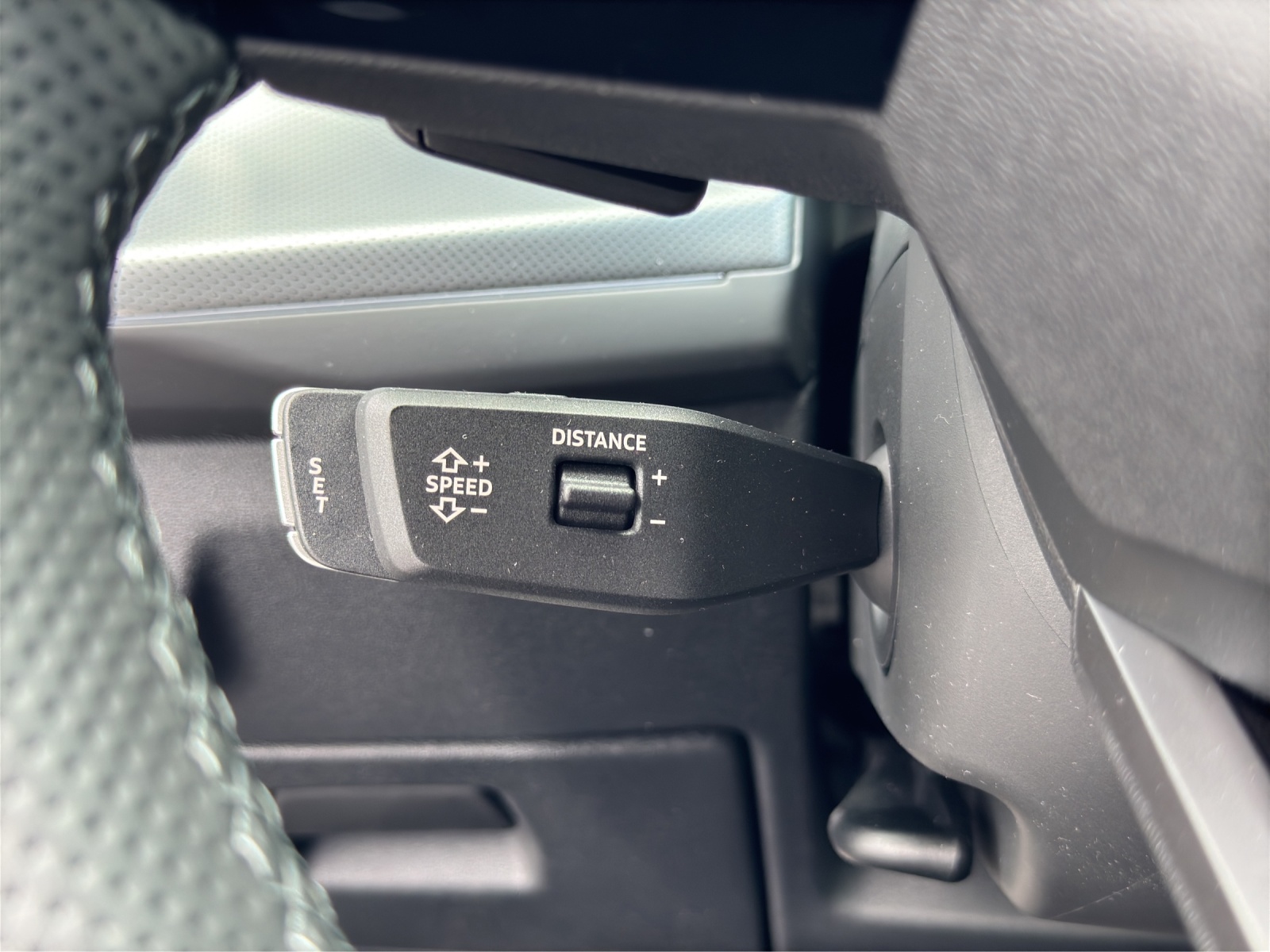AUDI Q3 SUV e-hybrid 200 kW S tronig-image-15