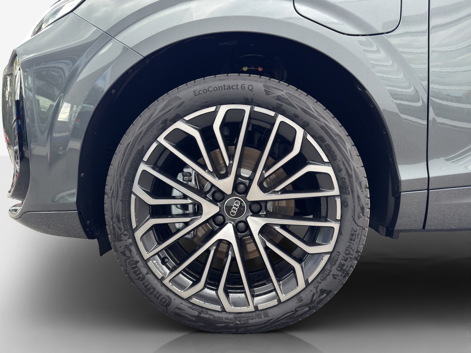 AUDI Q3 SUV e-hybrid 200 kW S tronig-image-13
