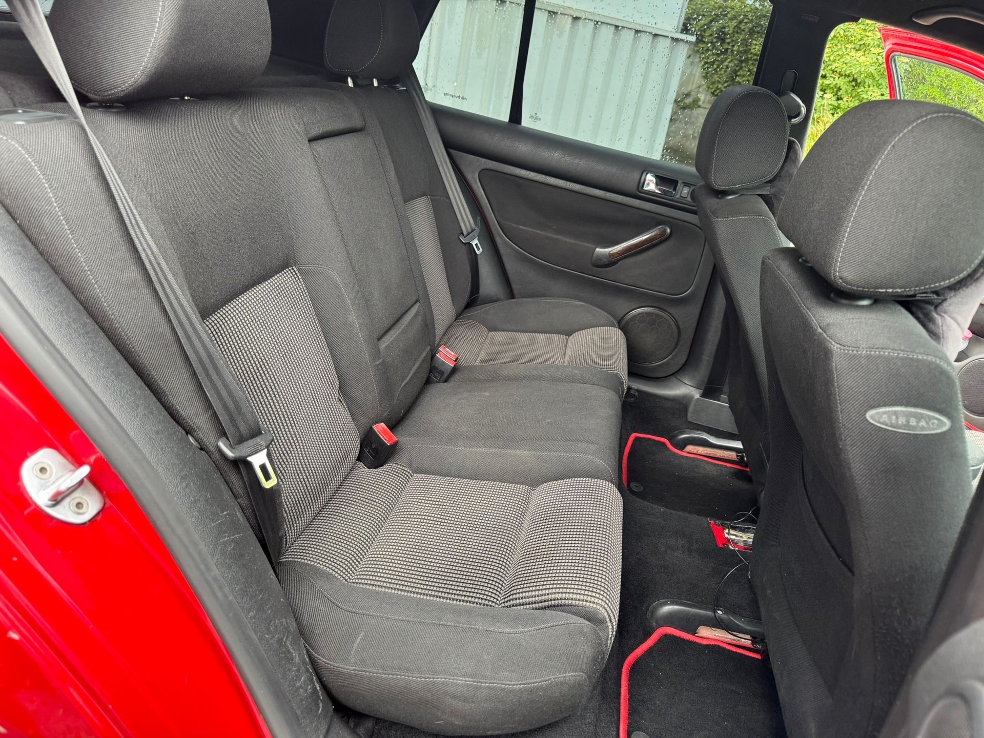 VW Golf 1.9 TDI PD Highline-image-10