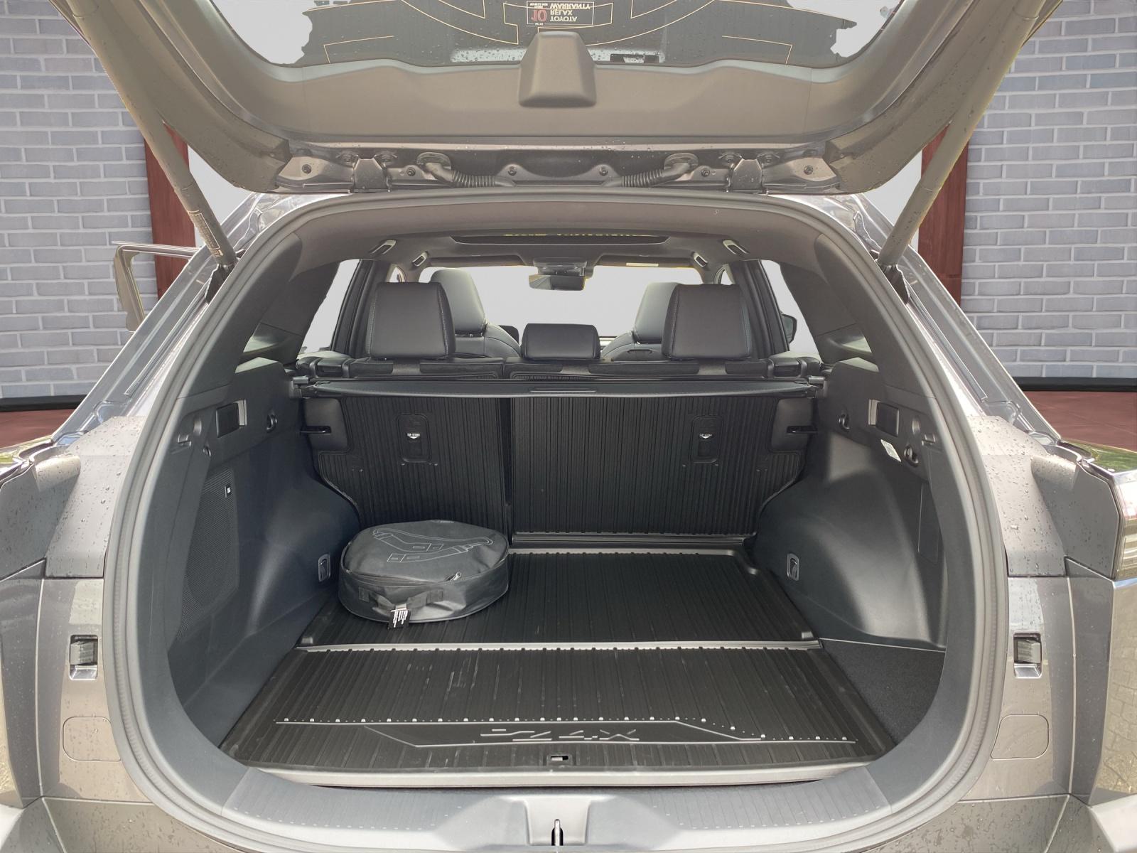 TOYOTA bZ4X Touring Premium AWD-image-10