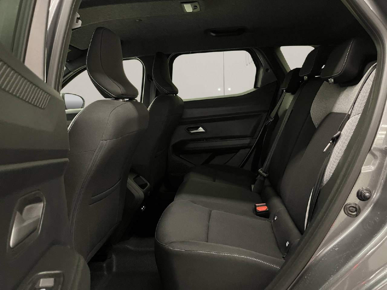 DACIA Duster 1.2 Hybrid Journey 4WD-image-12