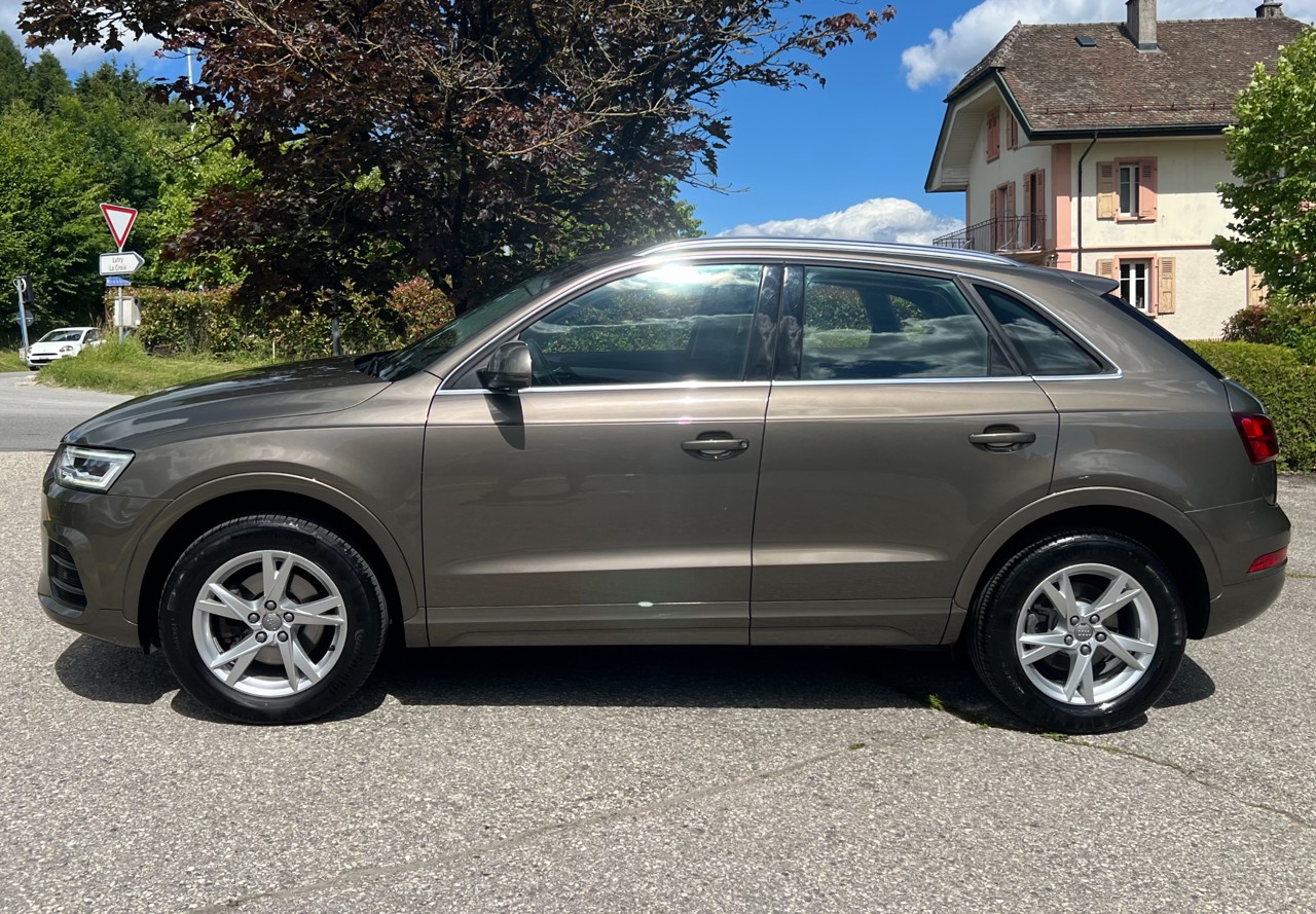 AUDI Q3 2.0 TFSI quattro S-tronic-image-4