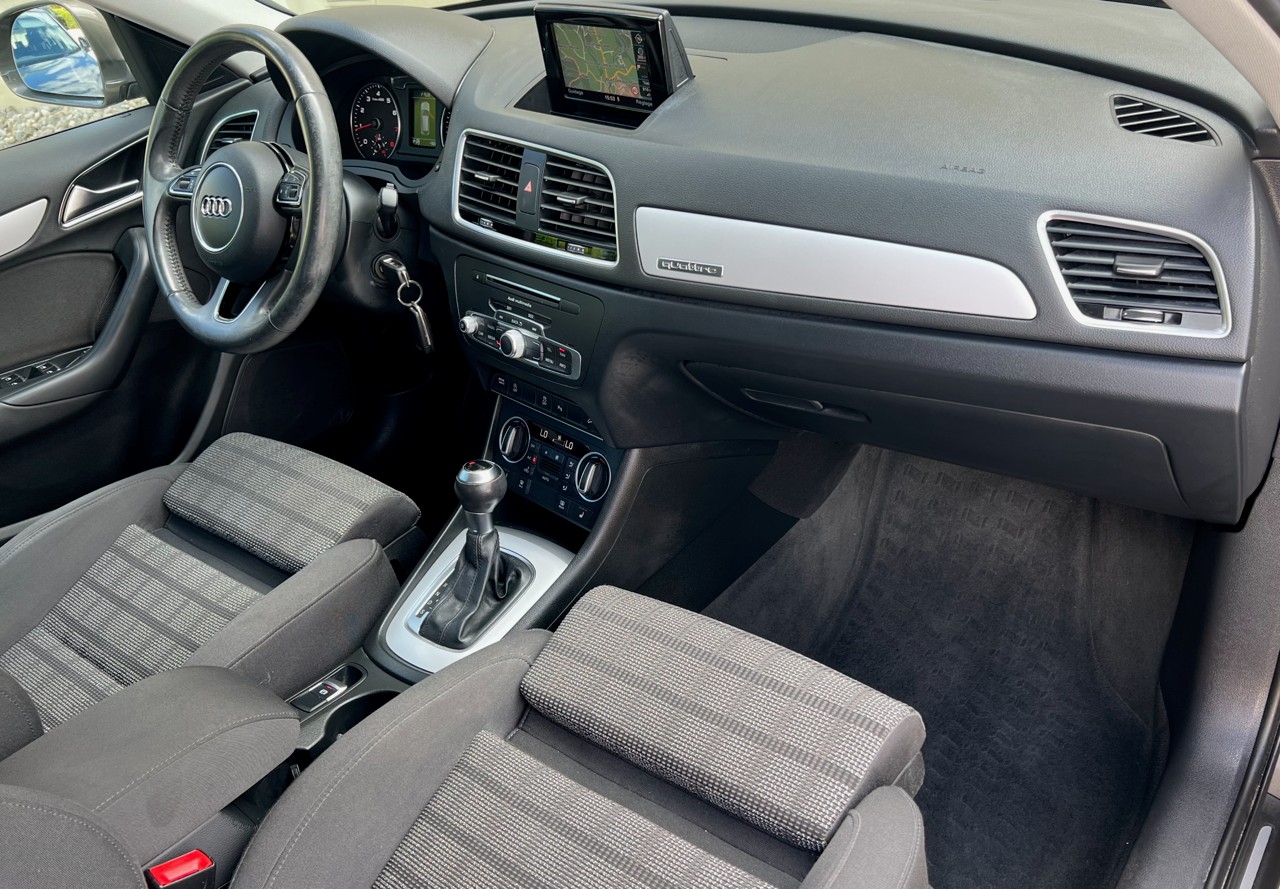 AUDI Q3 2.0 TFSI quattro S-tronic-image-7