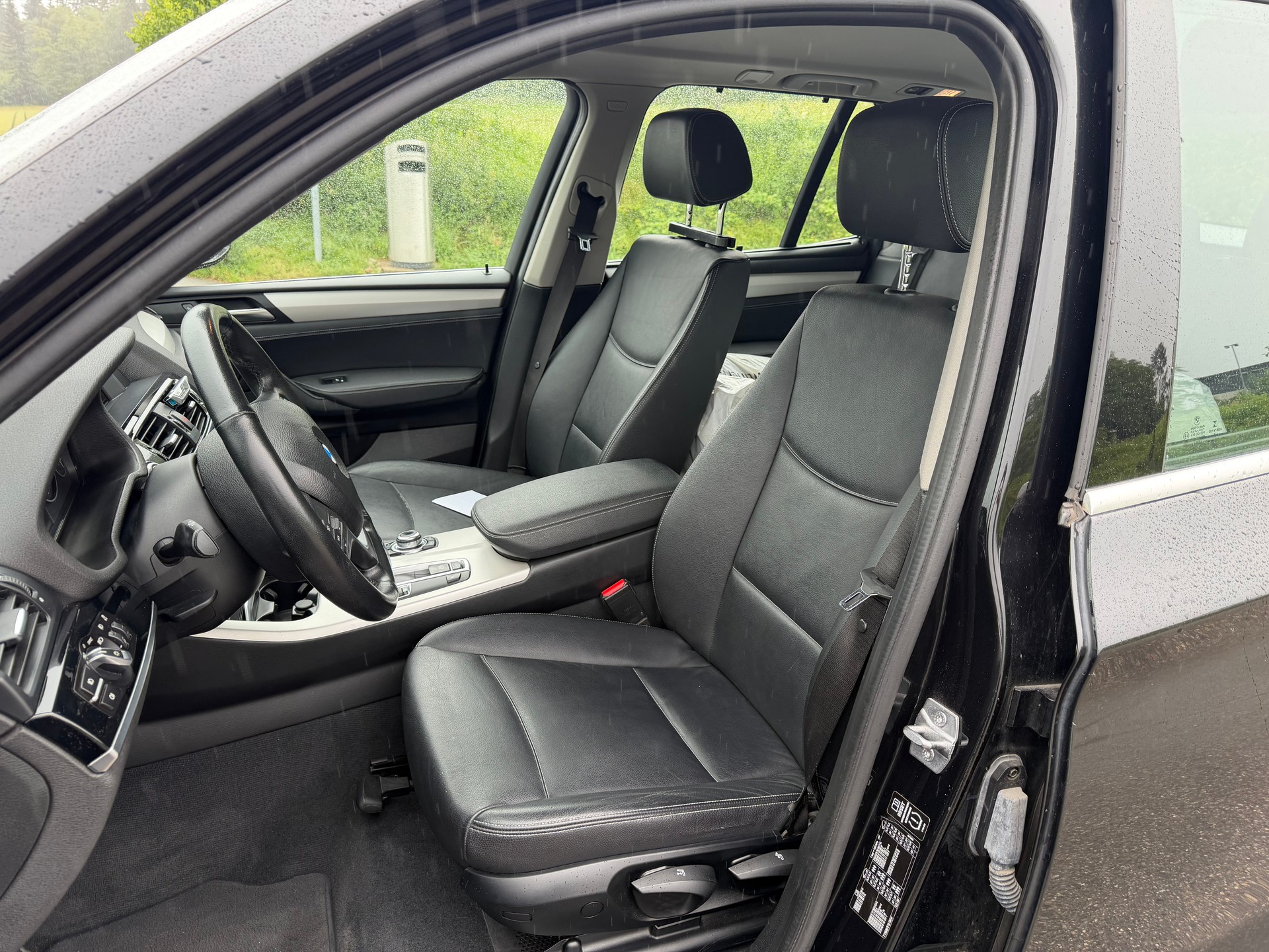 BMW X3-image-7