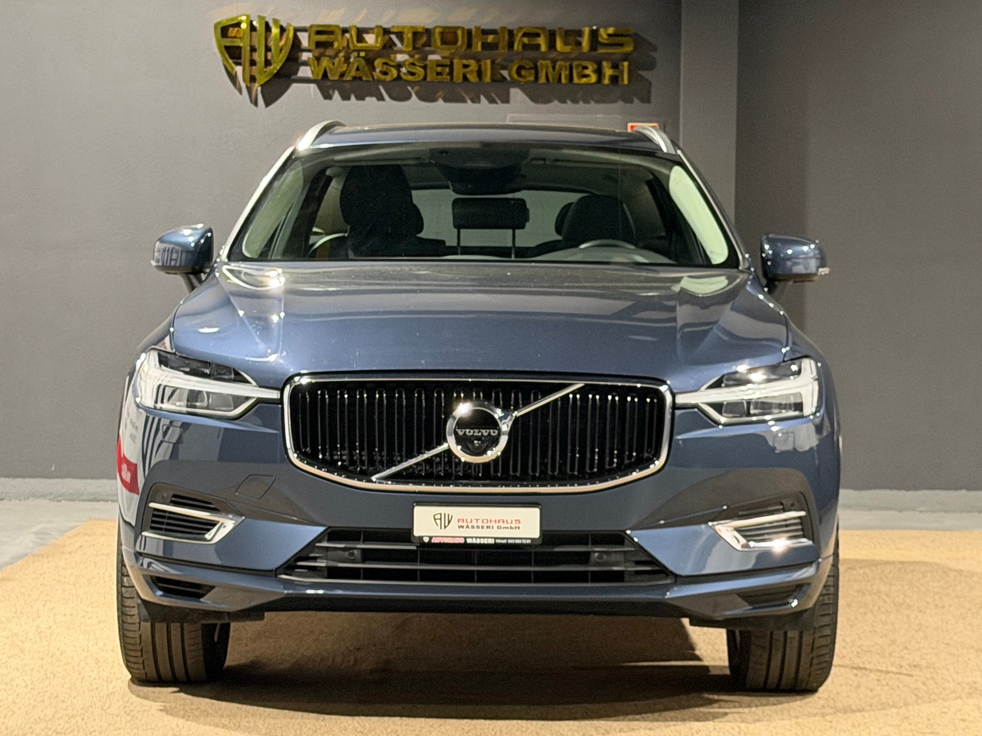 VOLVO XC60 T8 eAWD Momentum Geartronic-image-7
