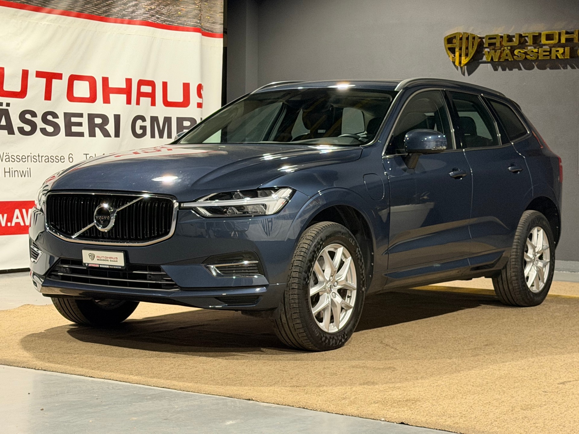 VOLVO XC60 T8 eAWD Momentum Geartronic-image-6