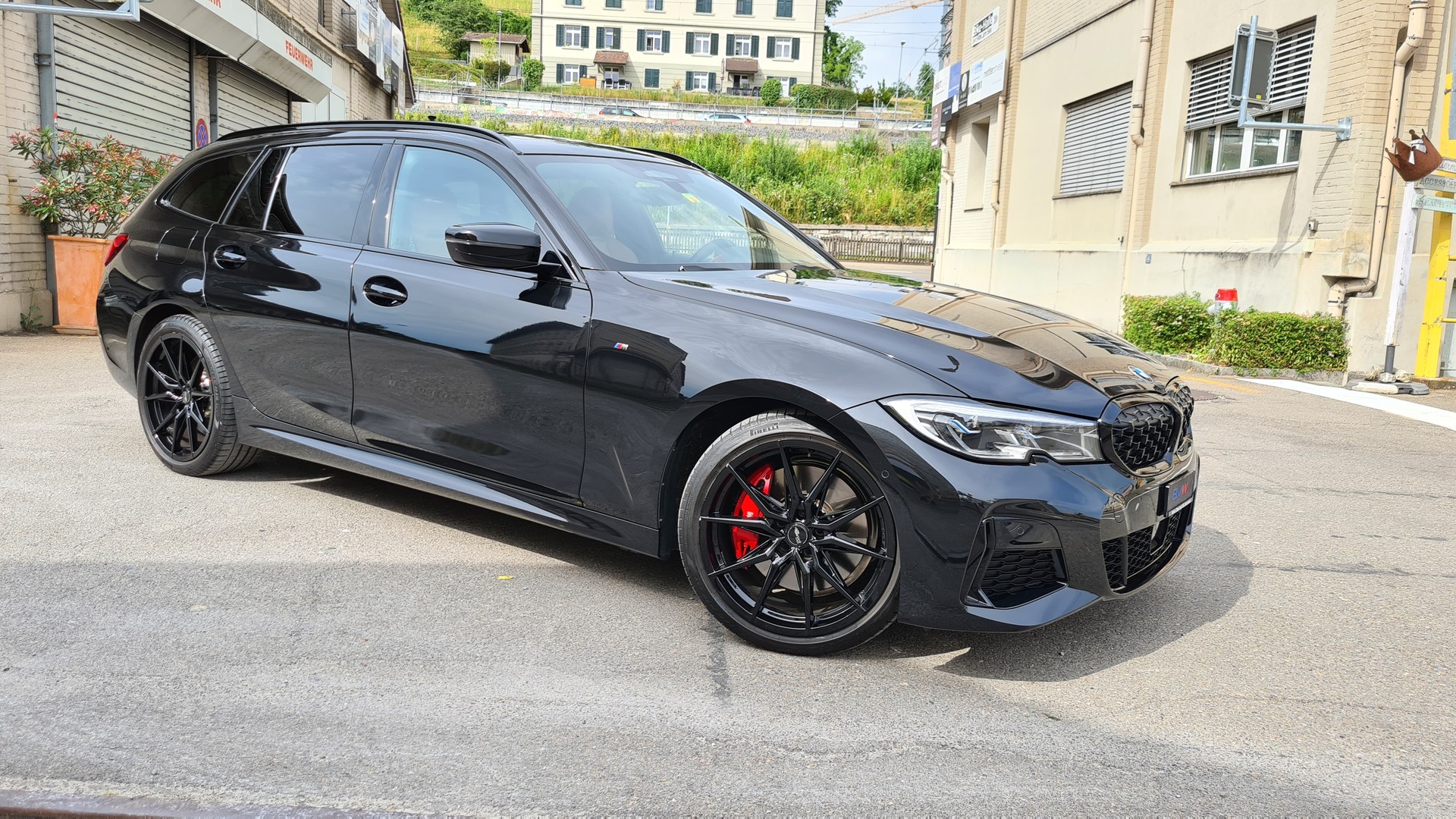 BMW M340i xDrive-image-2