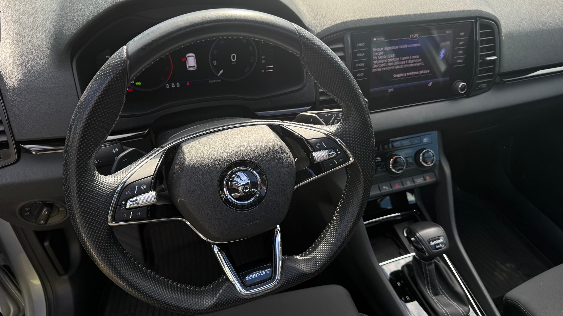 SKODA Karoq 2.0 TSI SportLine 4x4 DSG-image-5