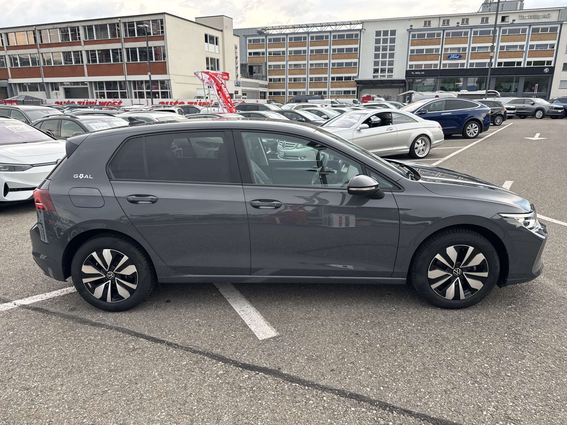VW Golf 2.0 TDi Life GOAL DSG-Automat-image-10