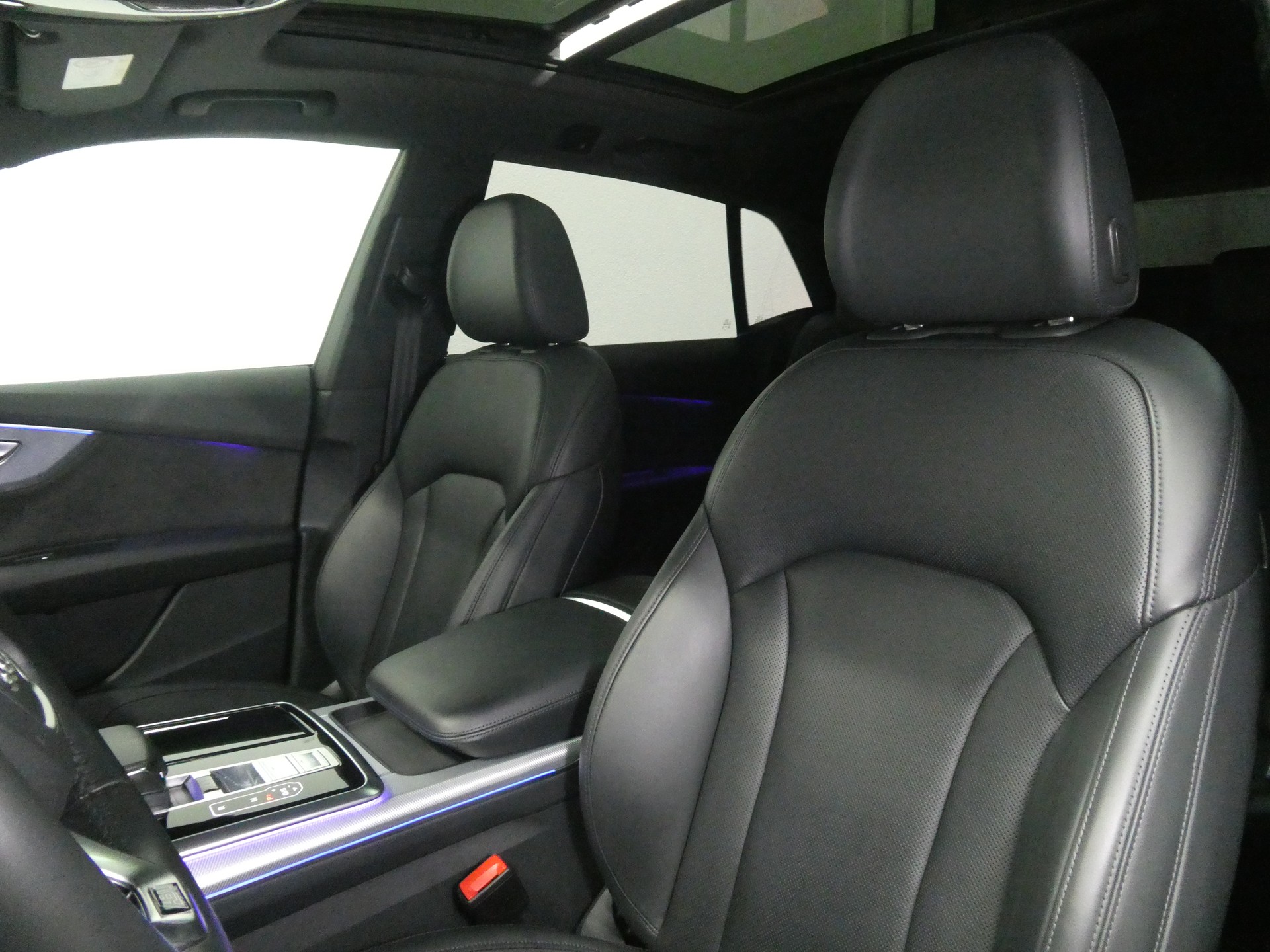 AUDI Q8 50 TDI quattro tiptronic - Black Edition - Panorama - Luftfederung - 360° Kamera - Standheizung - 286 PS-image-9