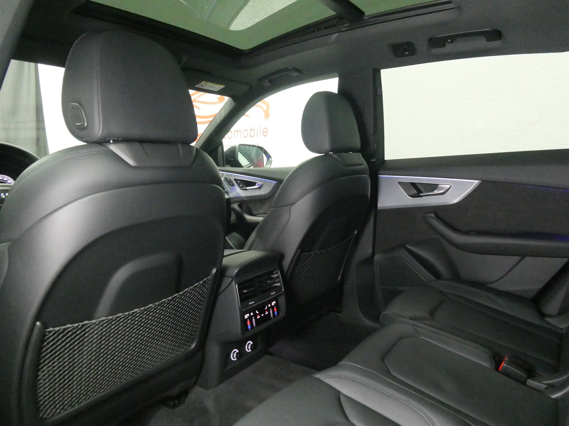 AUDI Q8 50 TDI quattro tiptronic - Black Edition - Panorama - Luftfederung - 360° Kamera - Standheizung - 286 PS-image-10