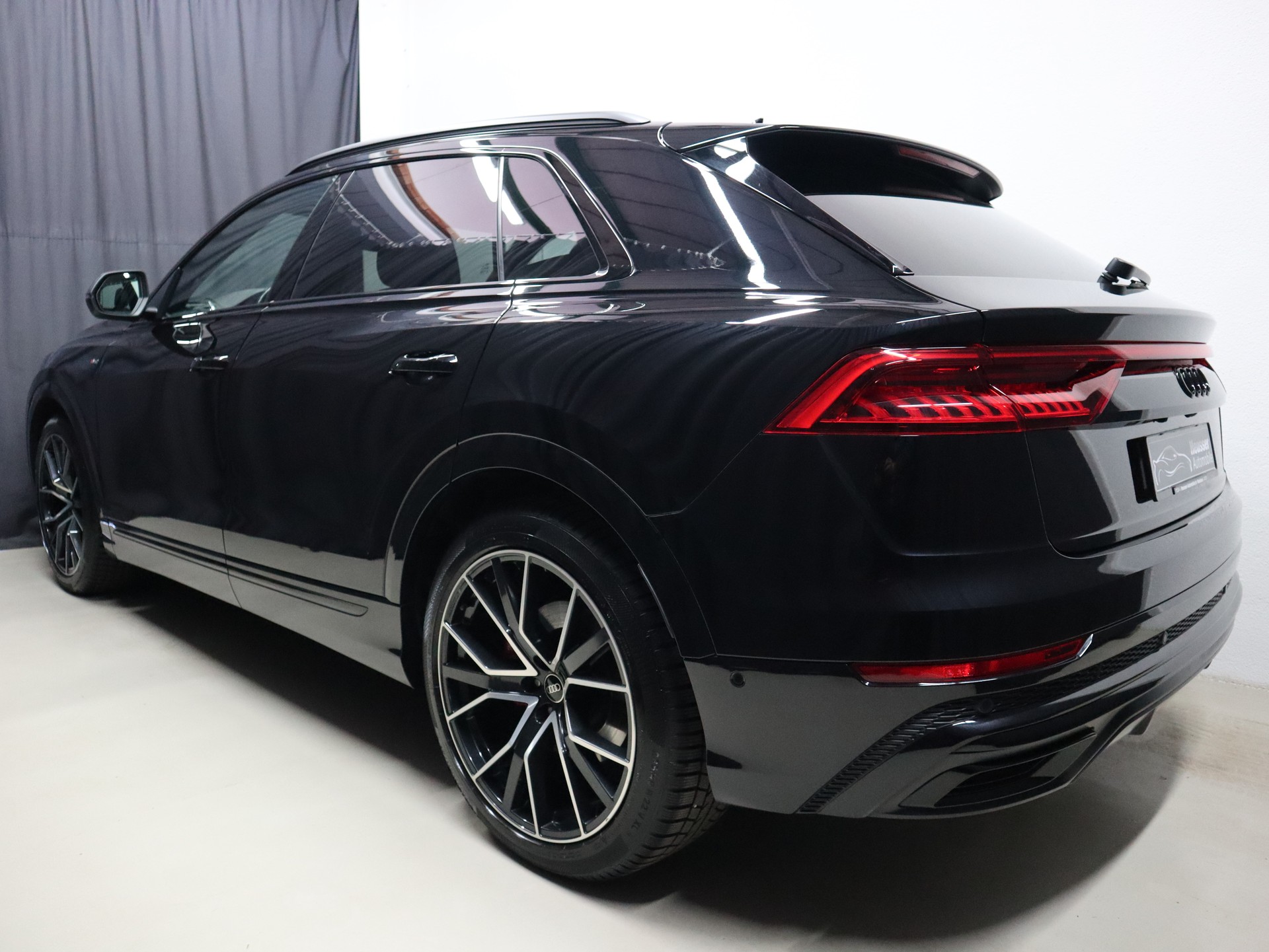 AUDI Q8 50 TDI quattro tiptronic - Black Edition - Panorama - Luftfederung - 360° Kamera - Standheizung - 286 PS-image-3