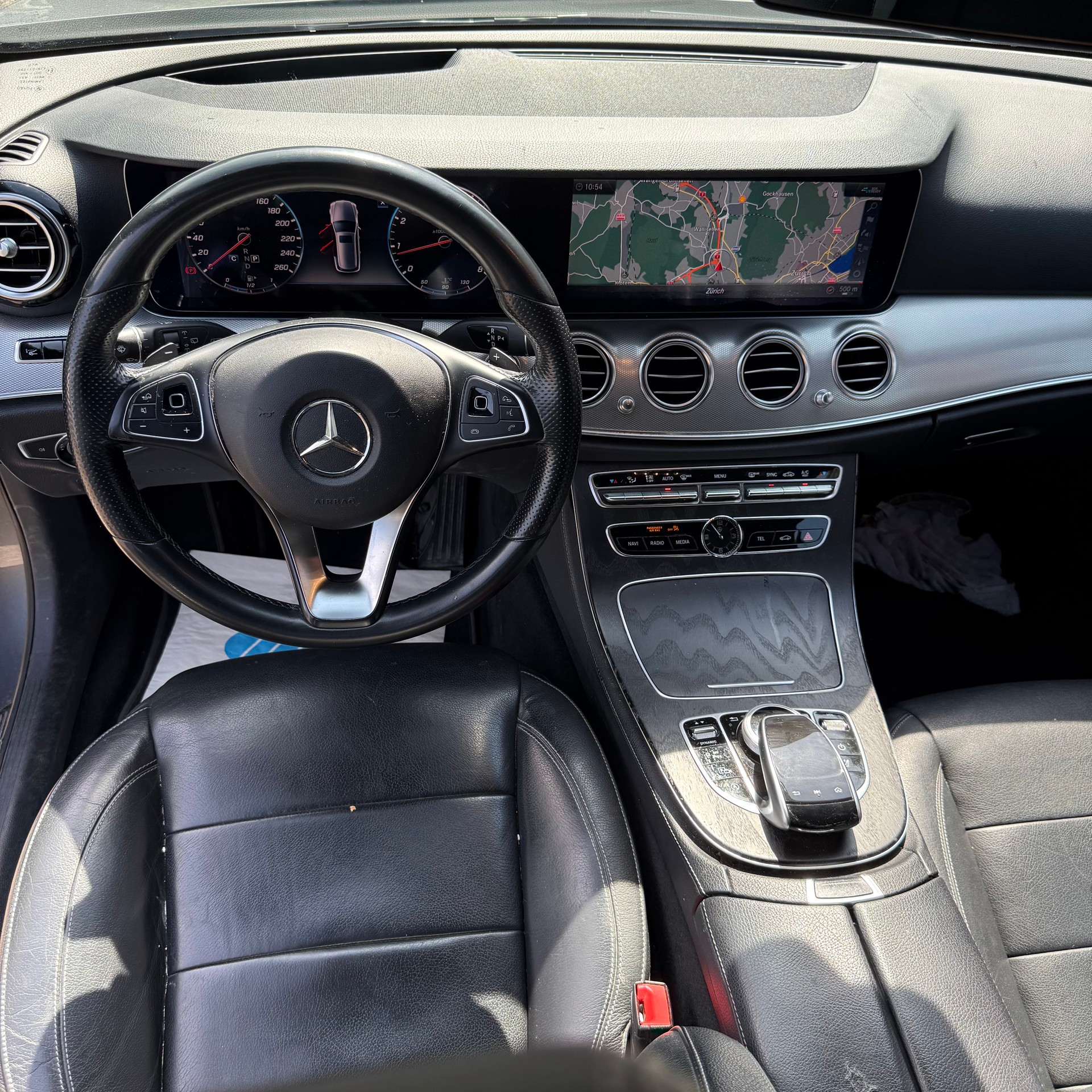 MERCEDES-BENZ E 200 Avantgarde 4 Matic 9G-Tronic *LEDER-SITZE*-image-12