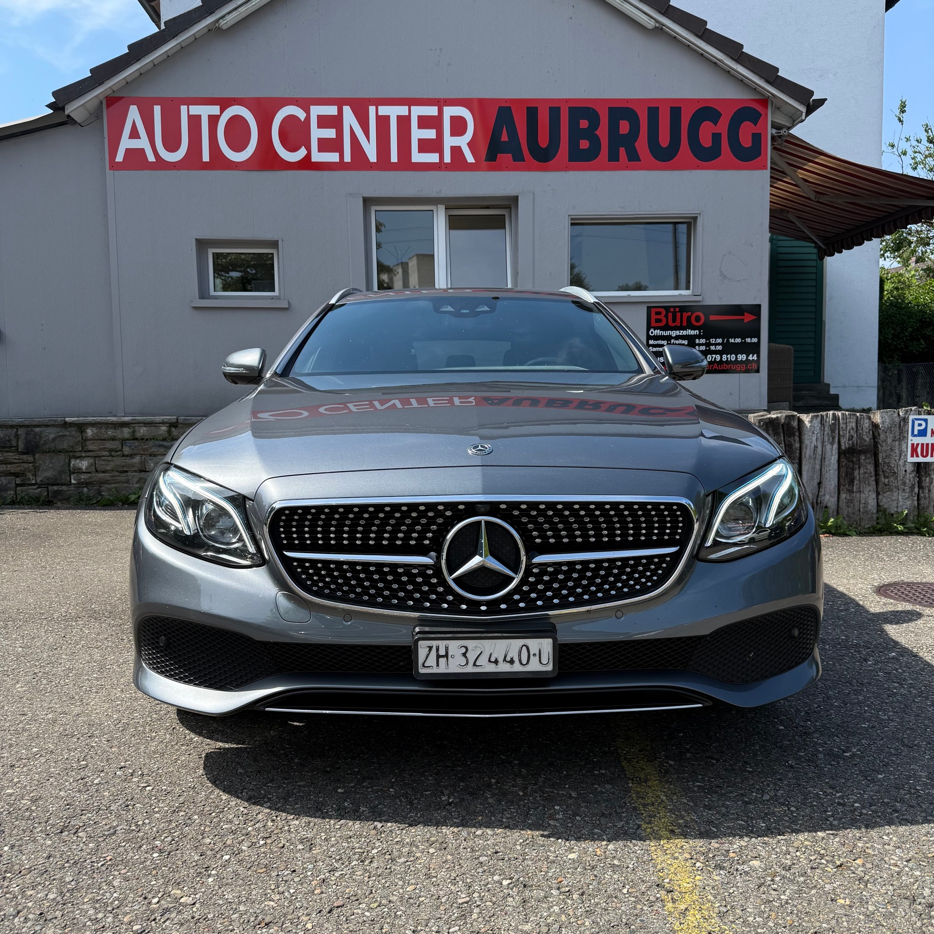MERCEDES-BENZ E 200 Avantgarde 4 Matic 9G-Tronic *LEDER-SITZE*-image-3