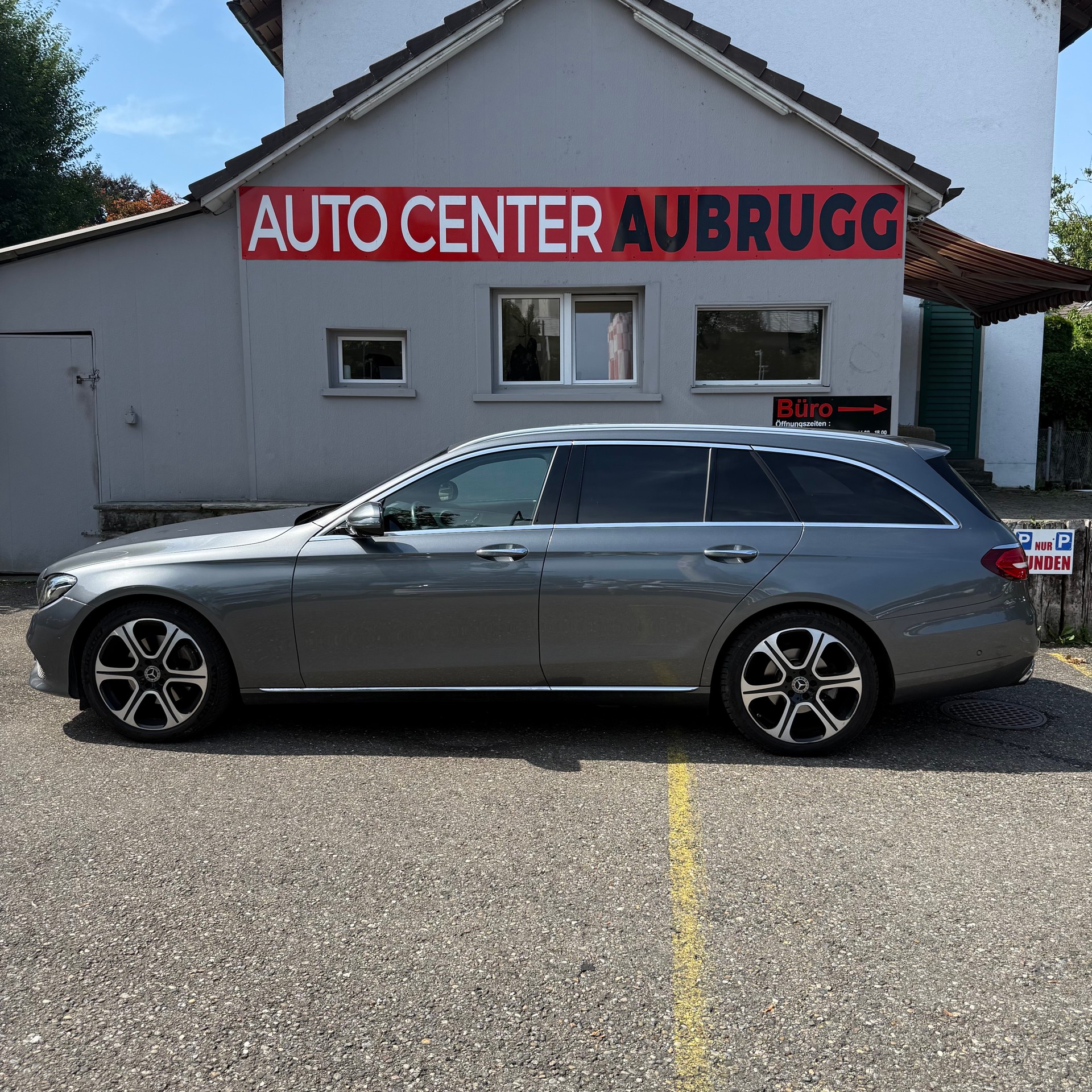 MERCEDES-BENZ E 200 Avantgarde 4 Matic 9G-Tronic *LEDER-SITZE*-image-6