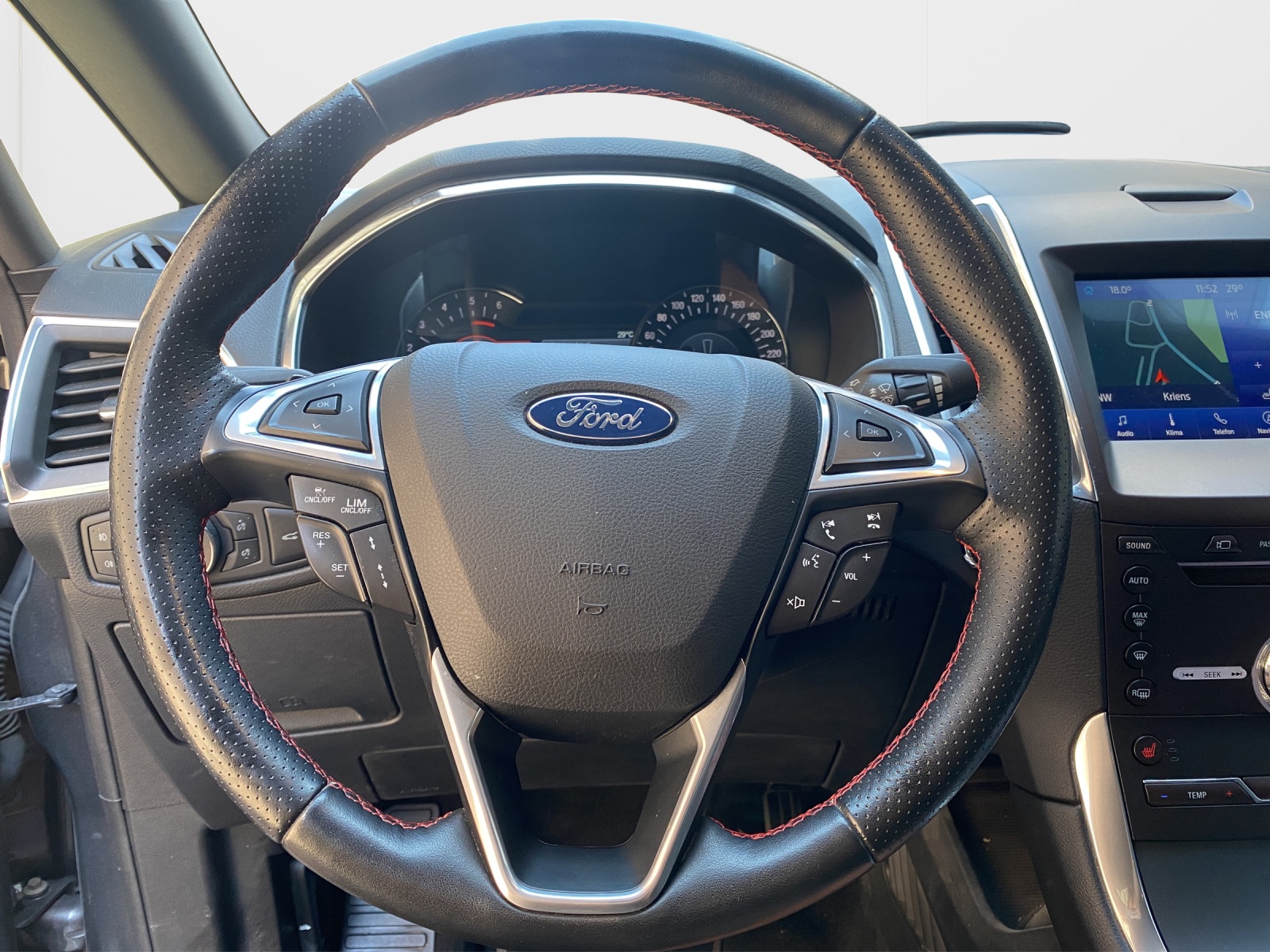 FORD S-Max 2.0 TDCi ST-Line AWD Automatic-image-9