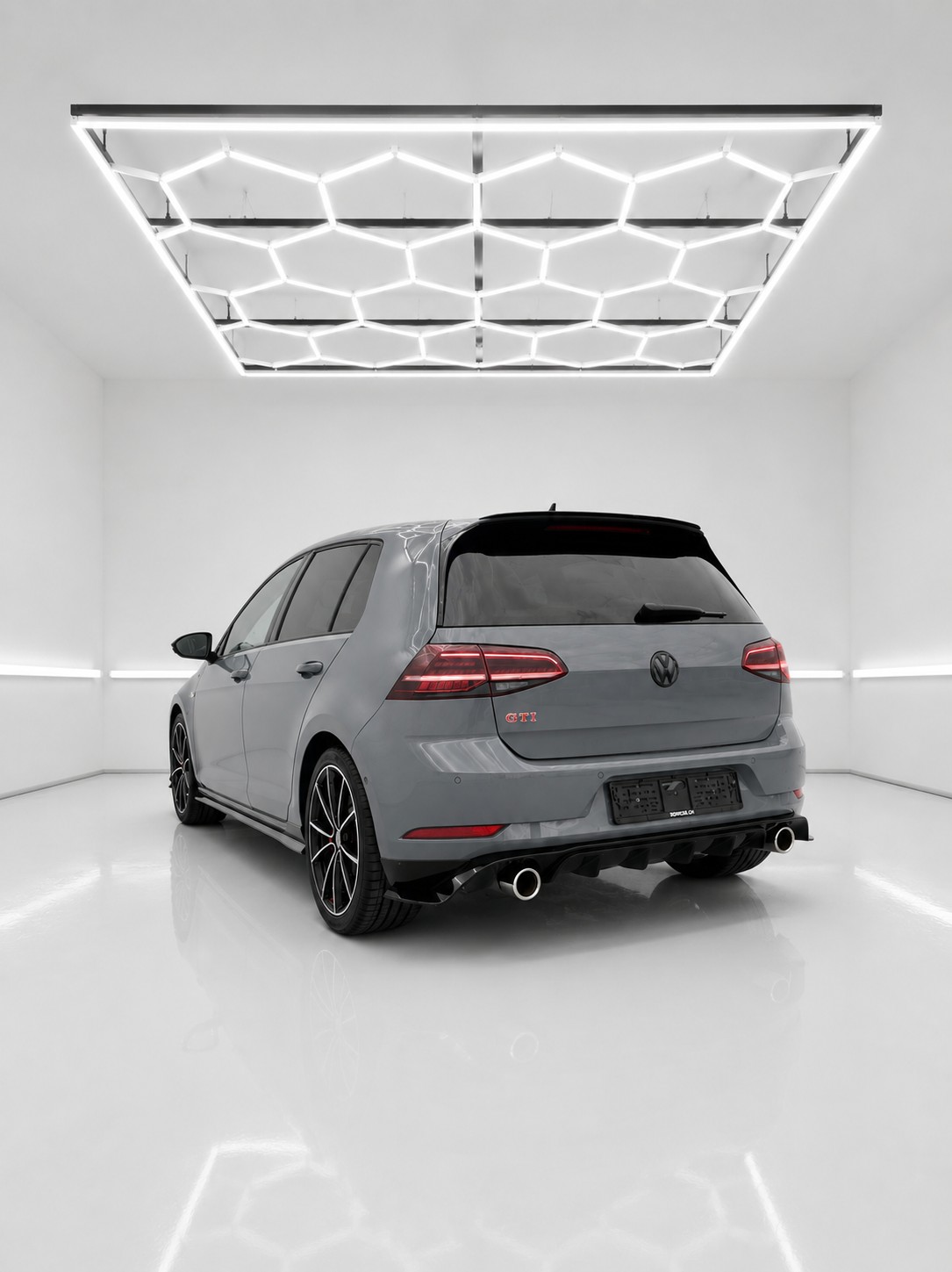 VW Golf 2.0 TSI GTI TCR DSG-image-3