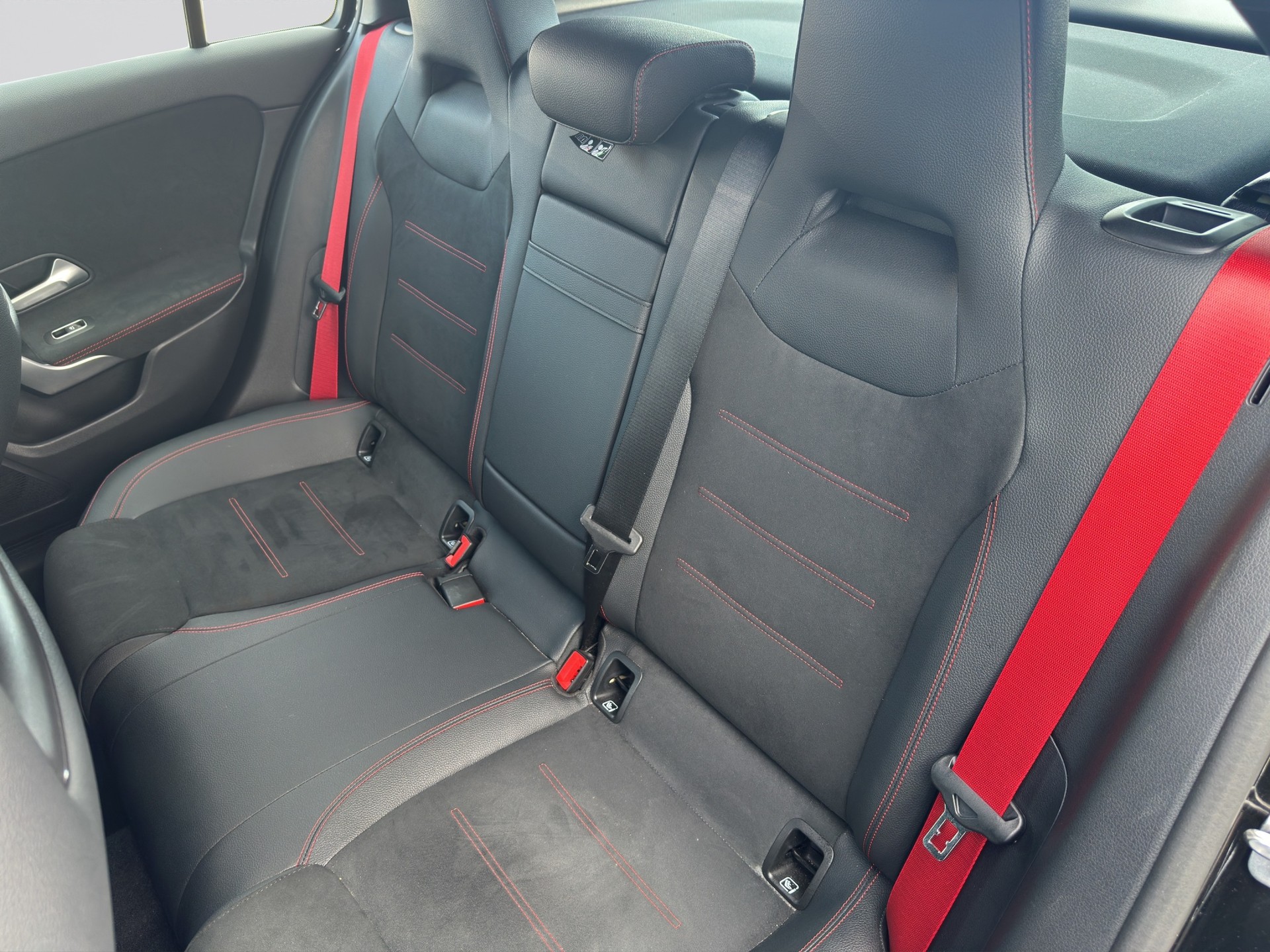 MERCEDES-BENZ A35 AMG 4Matic 8G-DCT-image-7