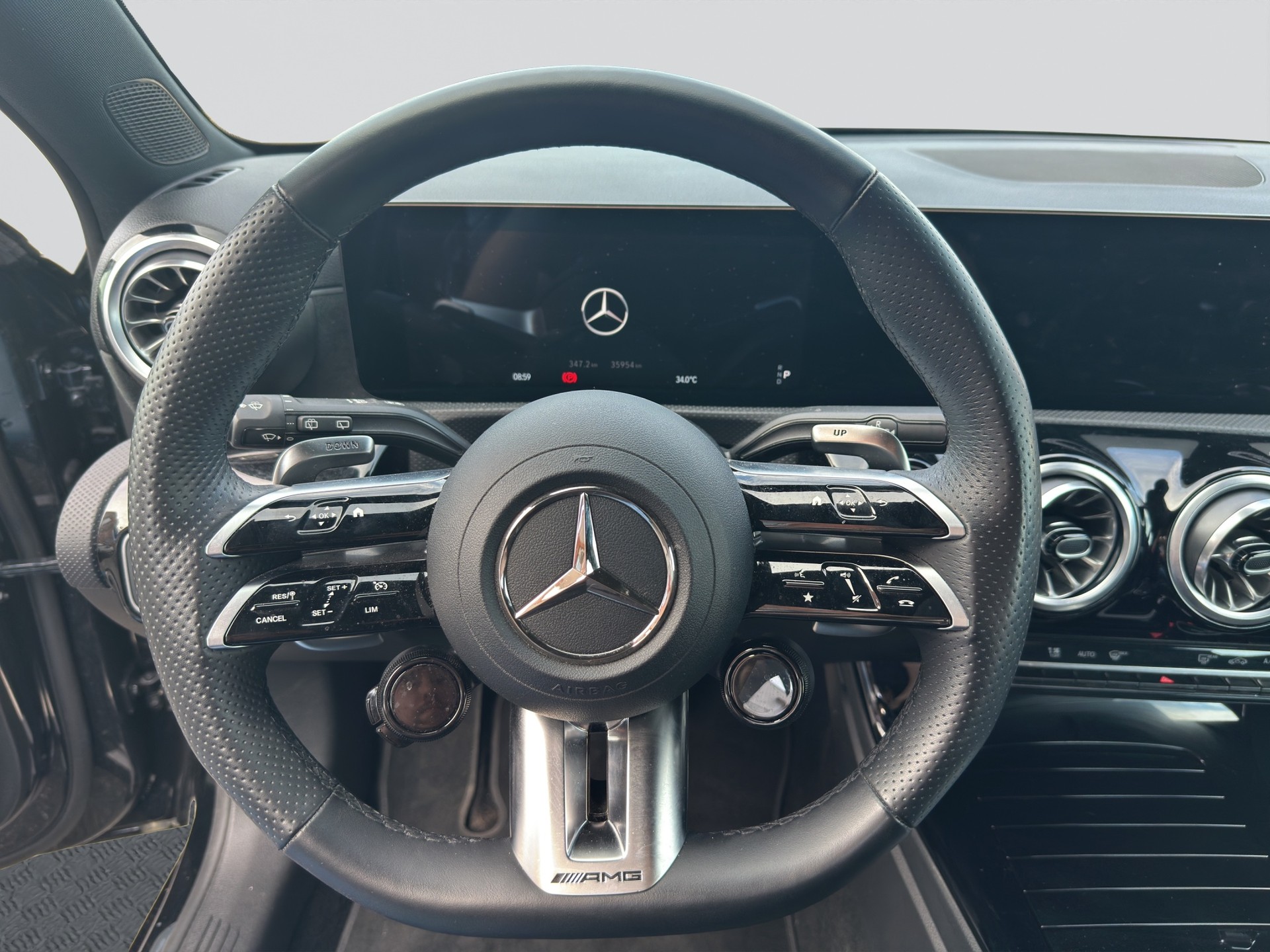 MERCEDES-BENZ A35 AMG 4Matic 8G-DCT-image-9