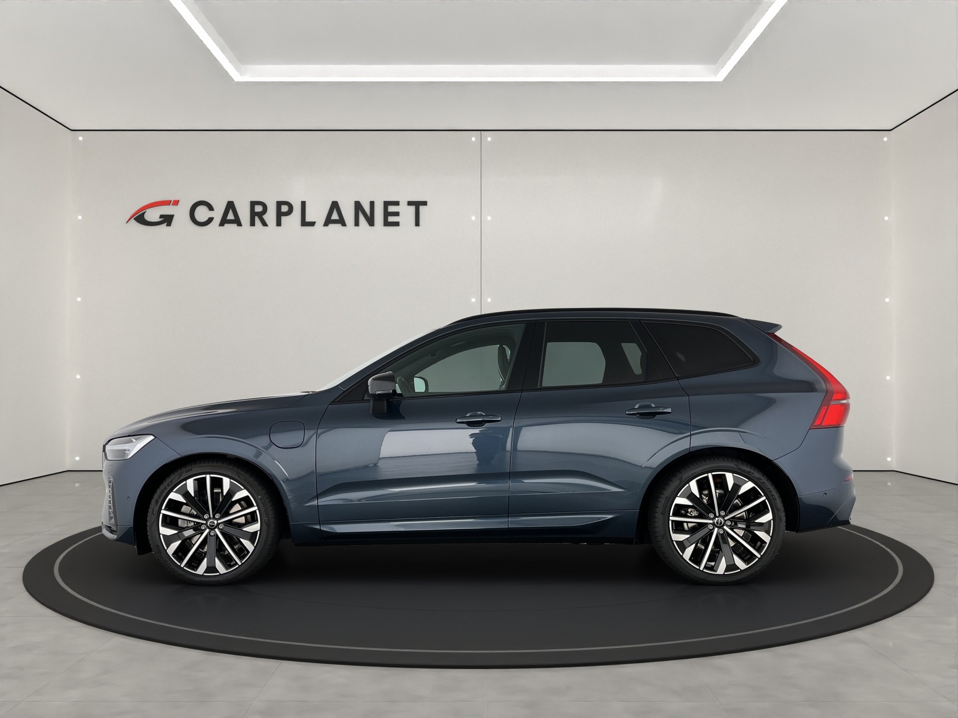 VOLVO XC60 2.0 T8 TE Ultra Dark eAWD-image-2