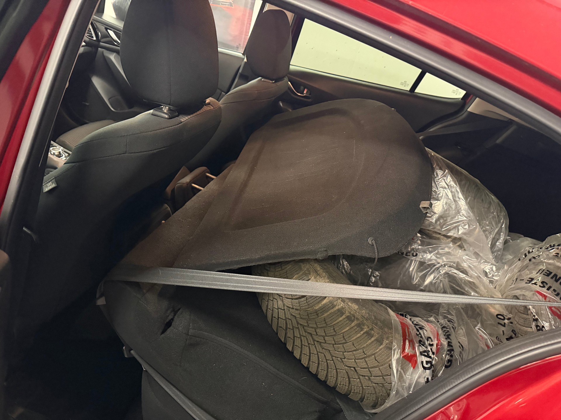 MAZDA 3 2.0 16V Revolution-image-6