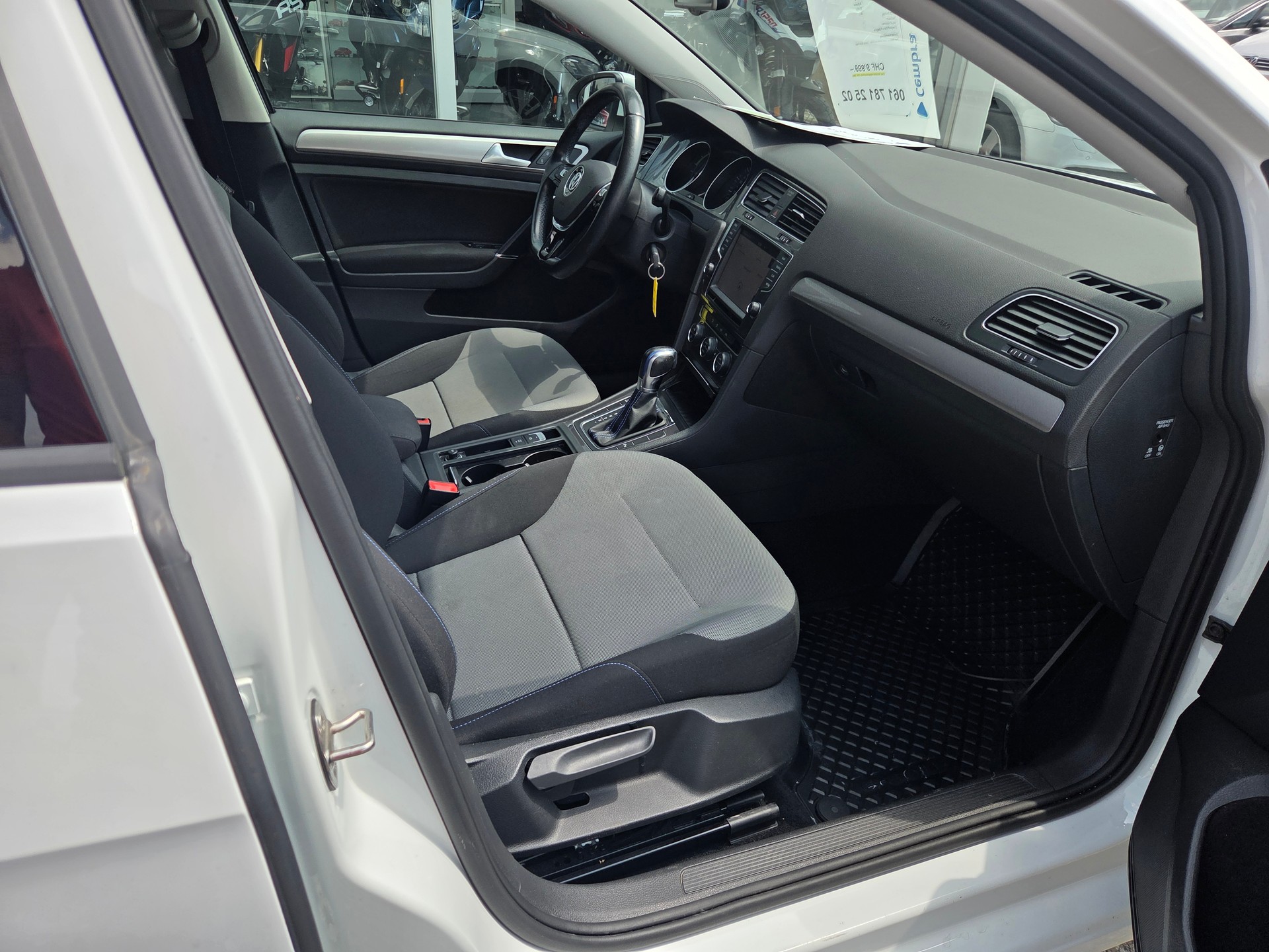 VW e-Golf-image-11