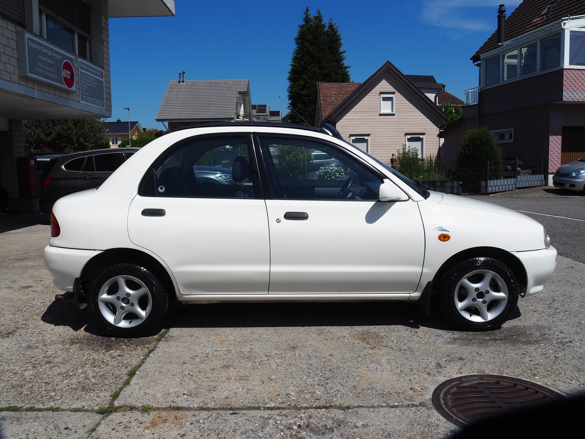 MAZDA 121 1.3i-16 LX Cabrio Top-image-6