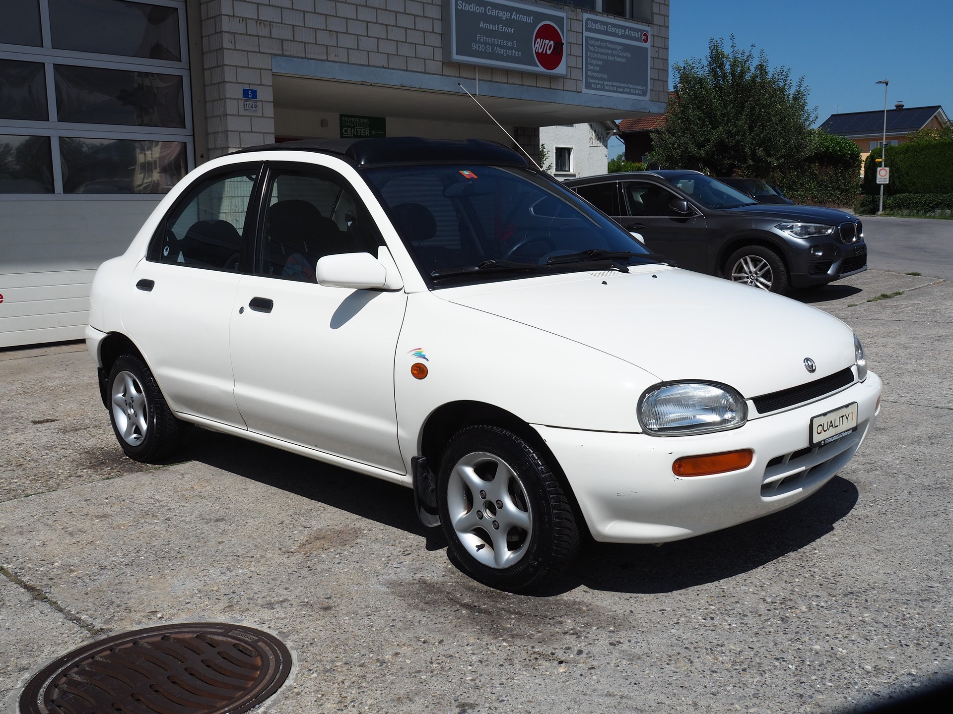MAZDA 121 1.3i-16 LX Cabrio Top-image-5