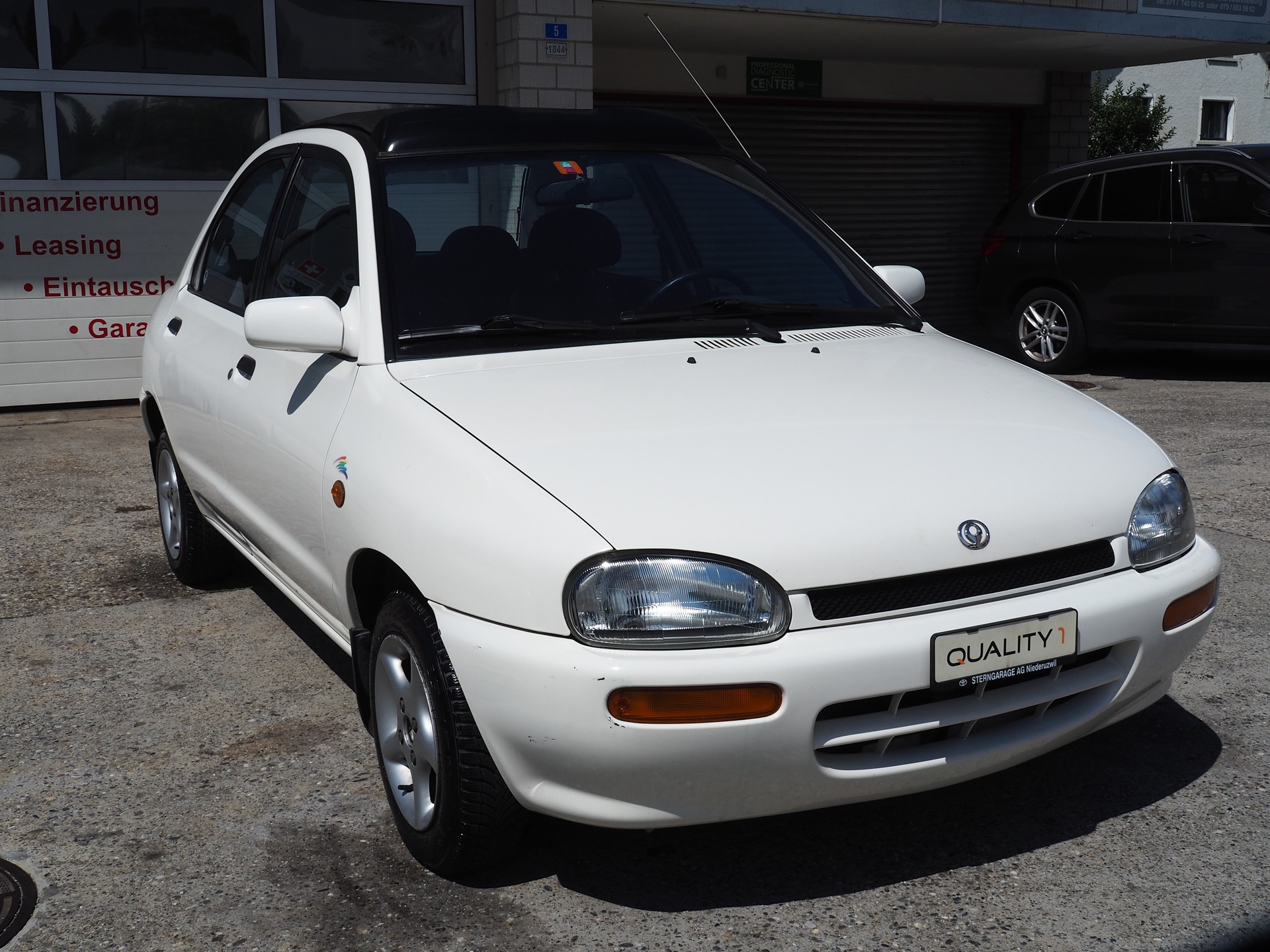 MAZDA 121 1.3i-16 LX Cabrio Top-image-4