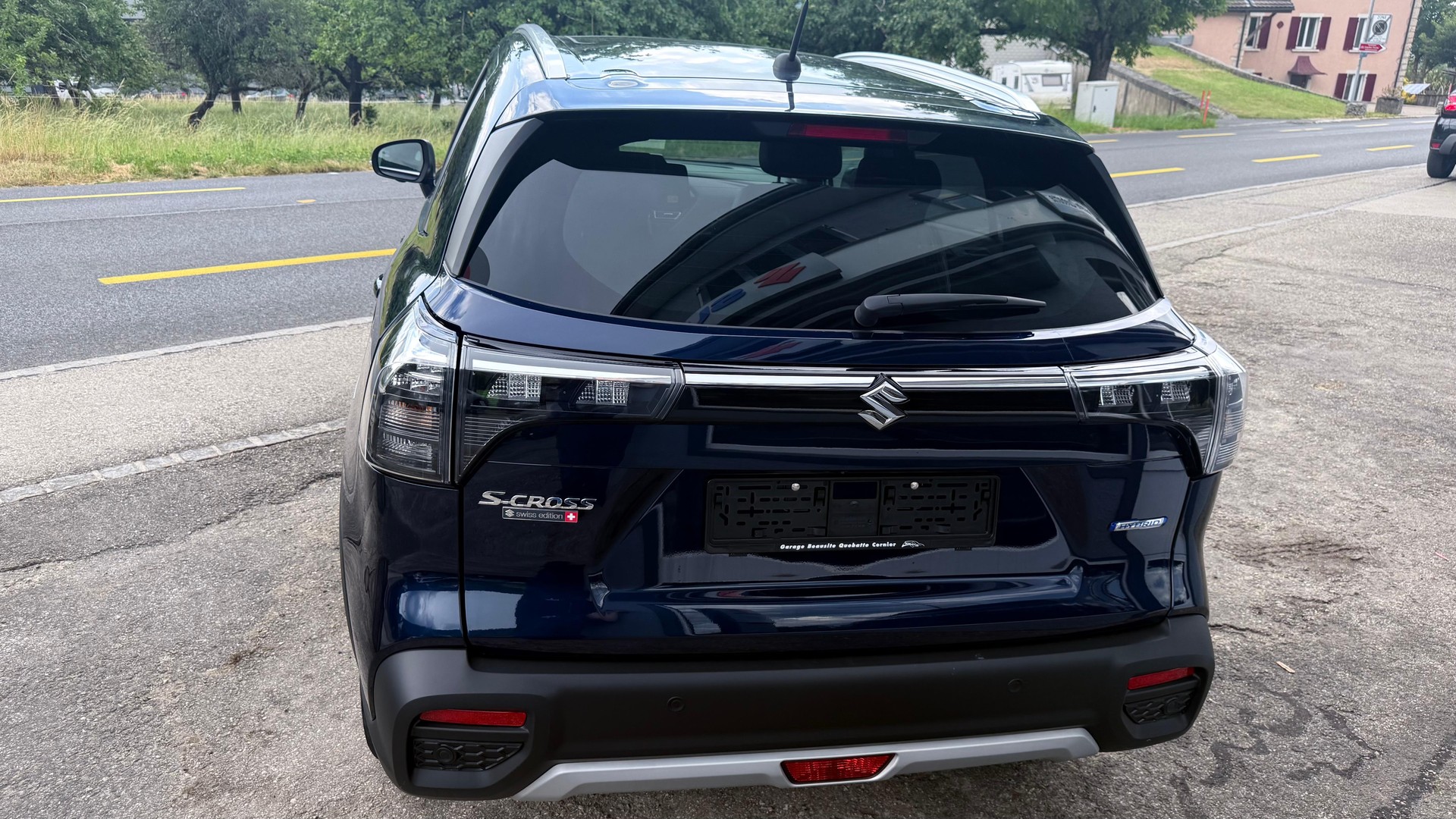 SUZUKI S-Cross 1.4 T Sakura Top Hybrid 4x4-image-5
