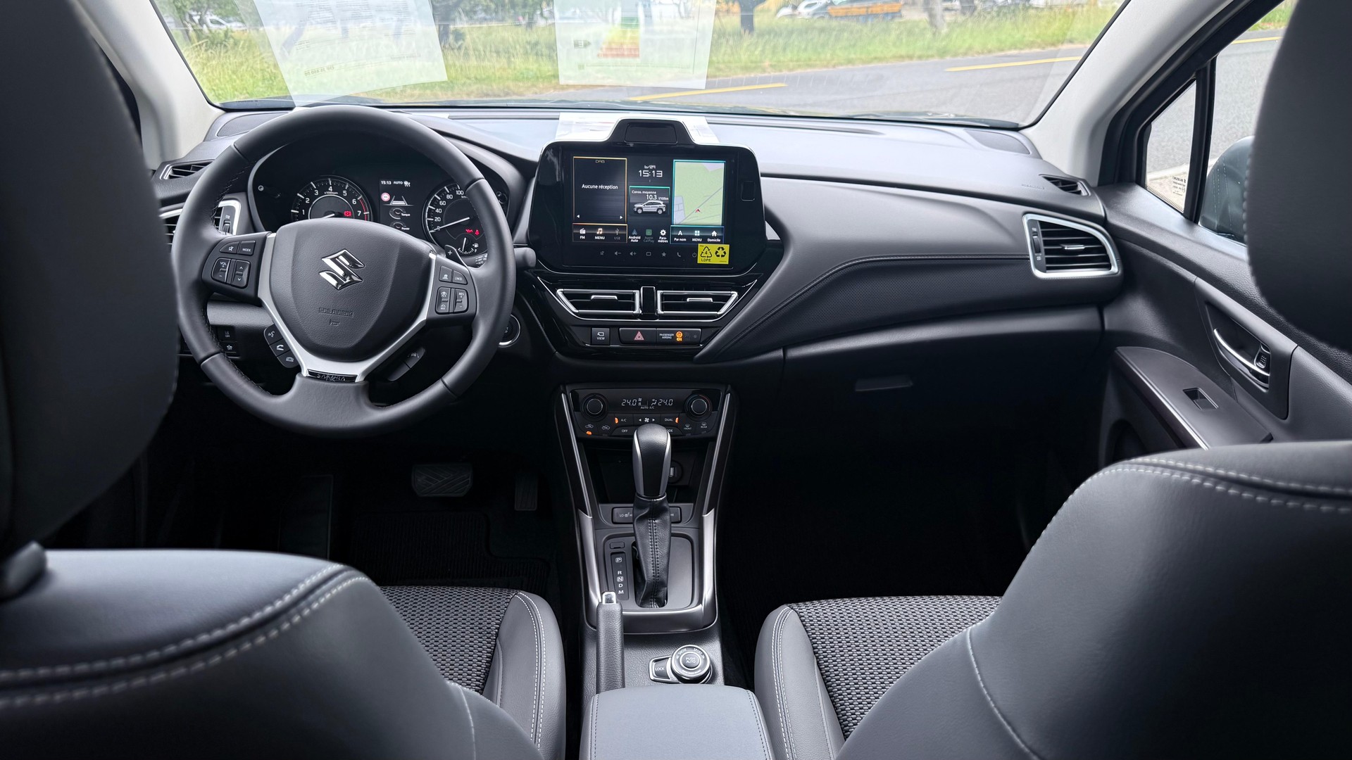 SUZUKI S-Cross 1.4 T Sakura Top Hybrid 4x4-image-2