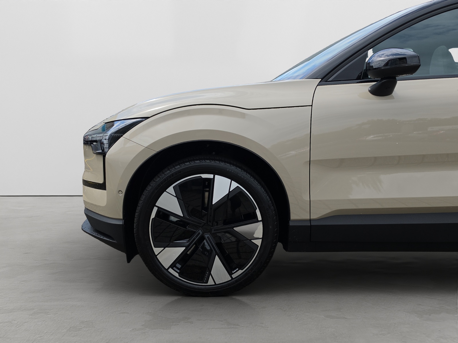 VOLVO EX30 E60 Twin Ultra Performance AWD-image-6