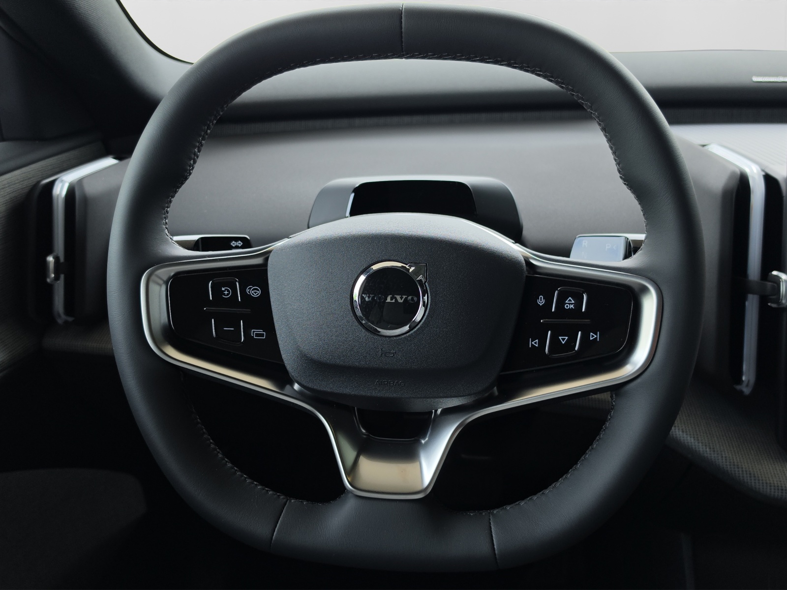 VOLVO EX30 E60 Twin Ultra Performance AWD-image-11