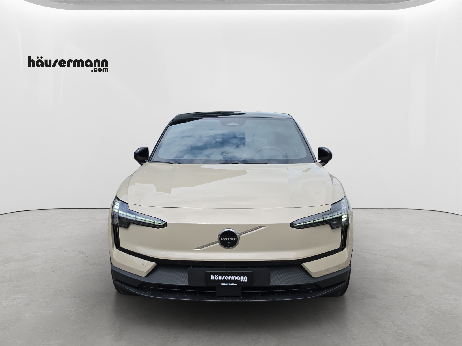 VOLVO EX30 E60 Twin Ultra Performance AWD-image-1