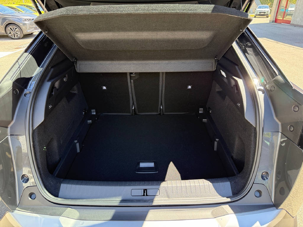 PEUGEOT 3008 Hybrid 145 e-DCS6 Allure Premium-image-13