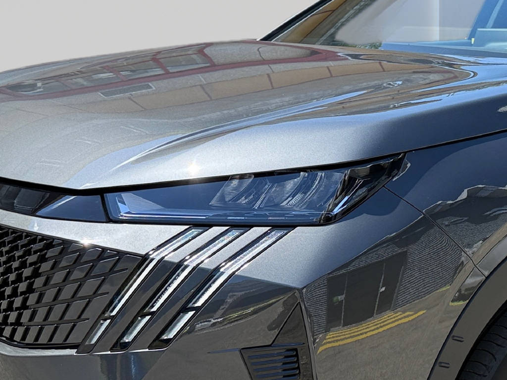 PEUGEOT 3008 Hybrid 145 e-DCS6 Allure Premium-image-2