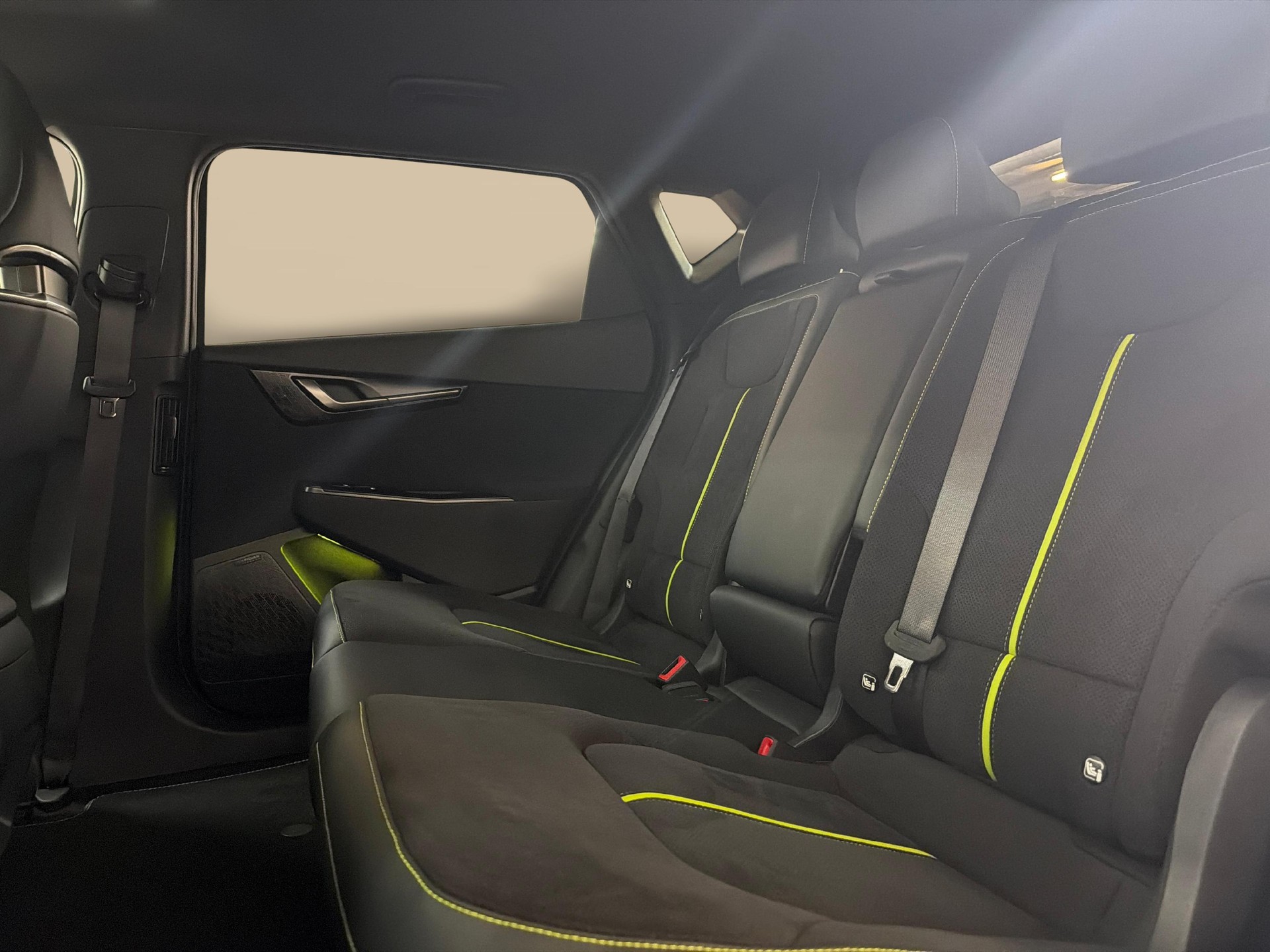 KIA EV6 84 kWh GT 4x4-image-10