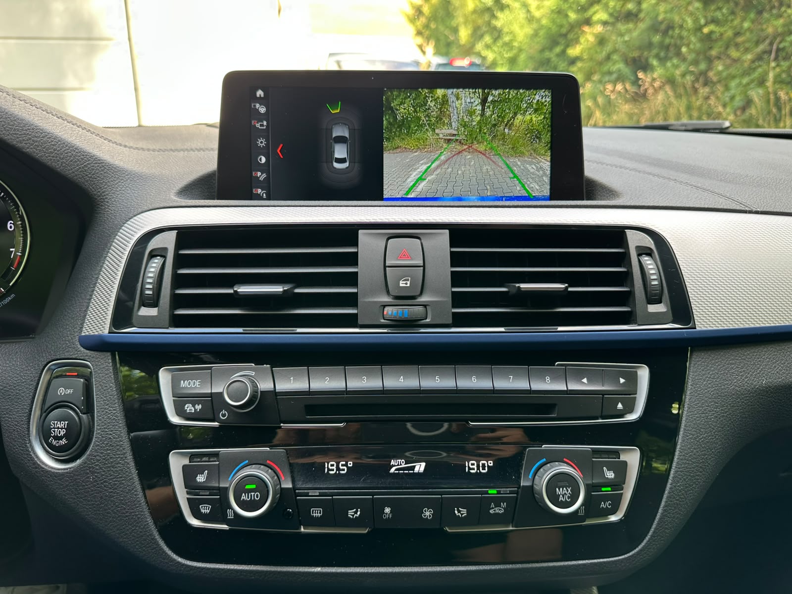 BMW M240i xDrive Steptronic-image-18