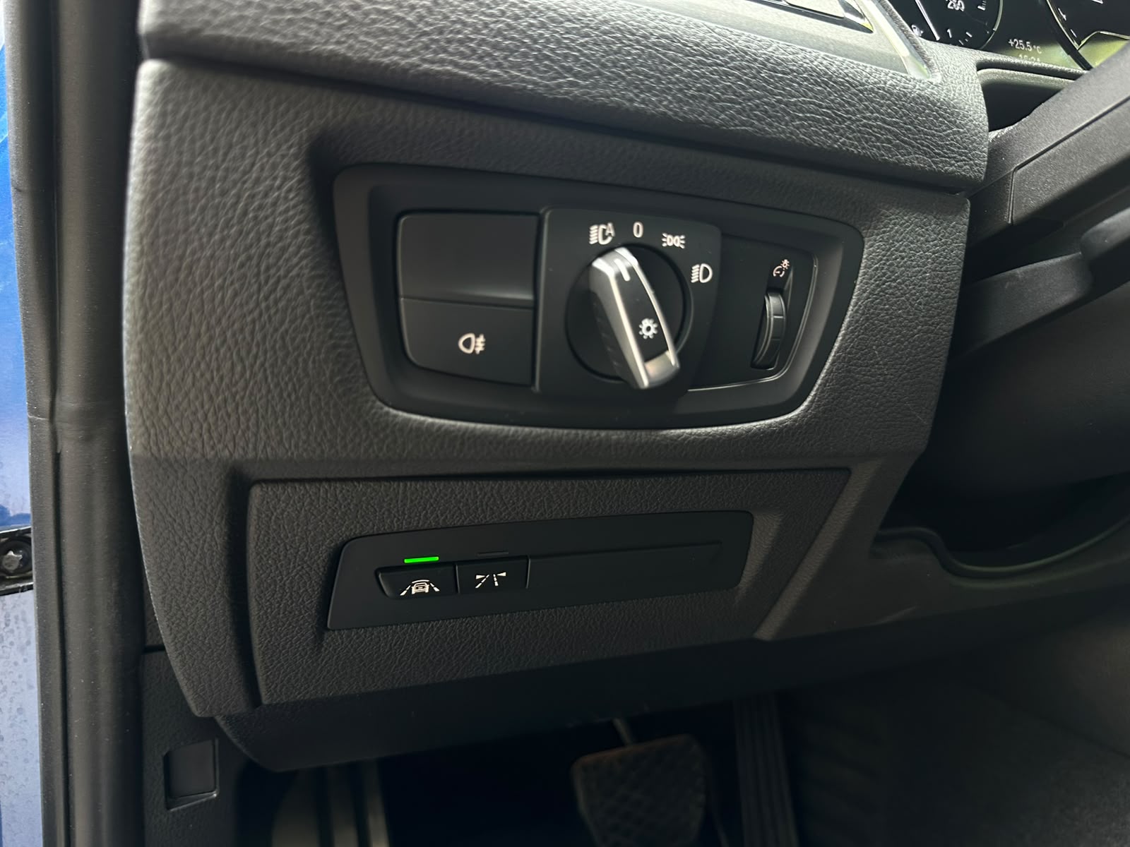 BMW M240i xDrive Steptronic-image-9