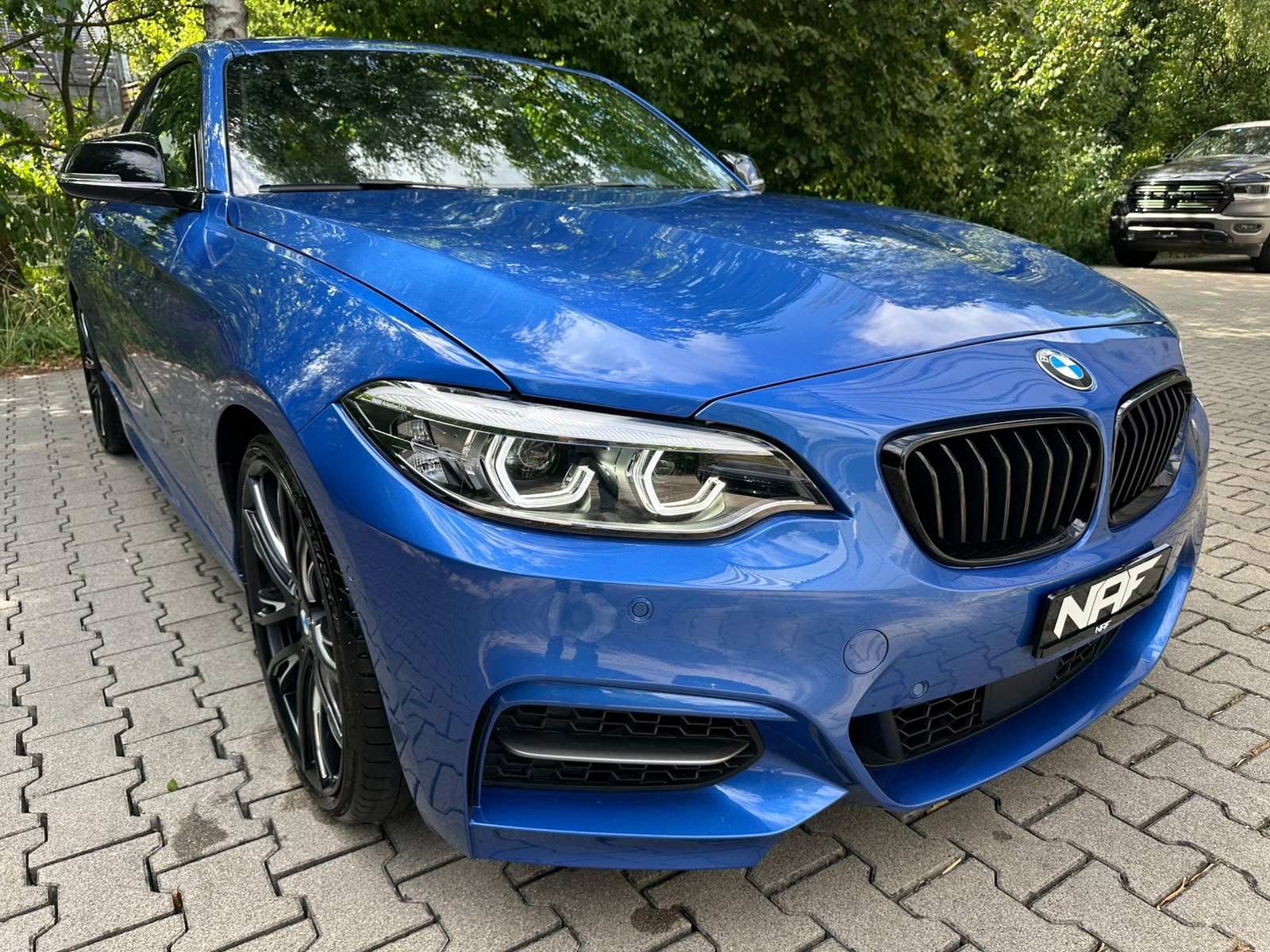 BMW M240i xDrive Steptronic-image-6