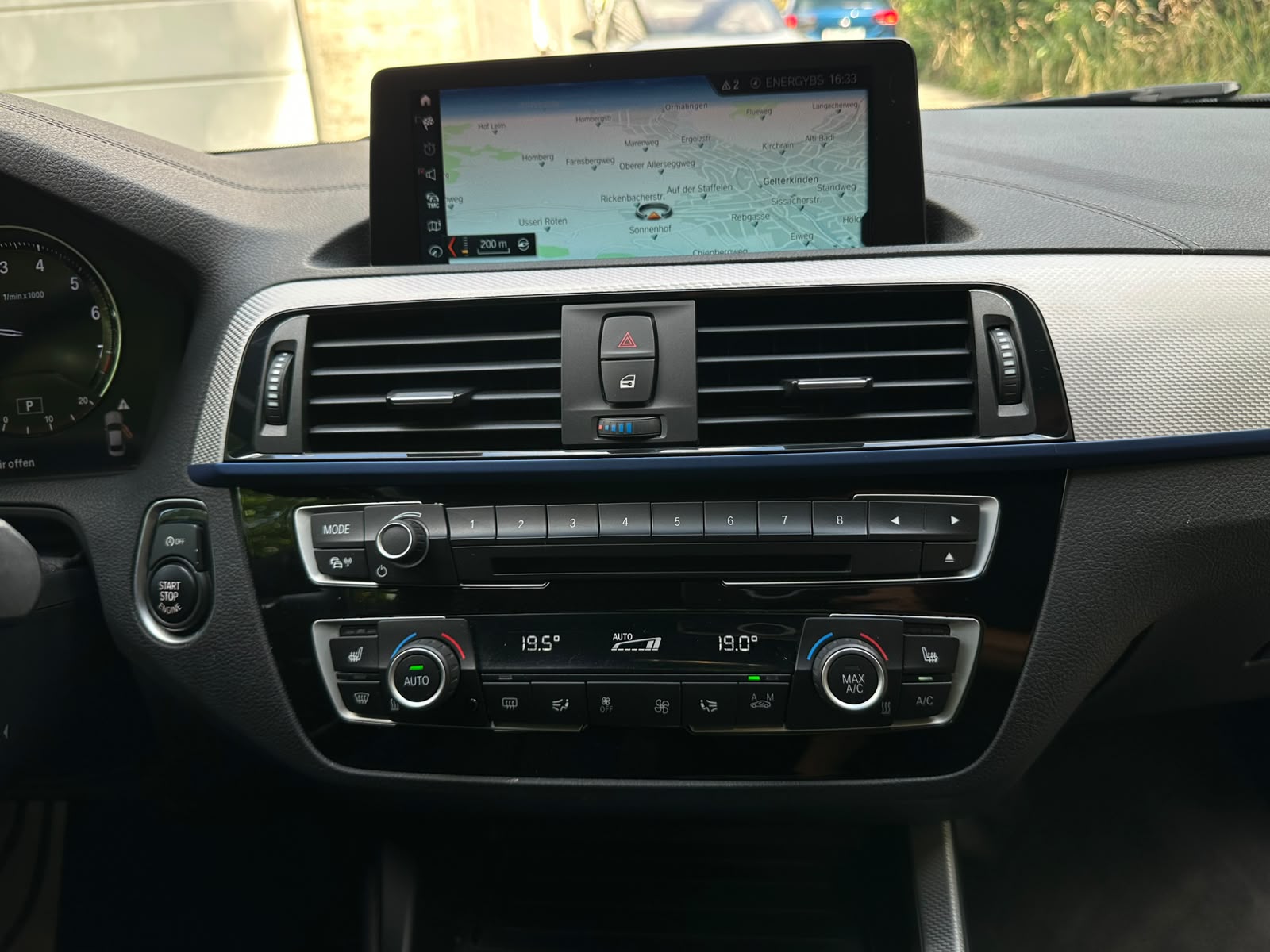 BMW M240i xDrive Steptronic-image-19