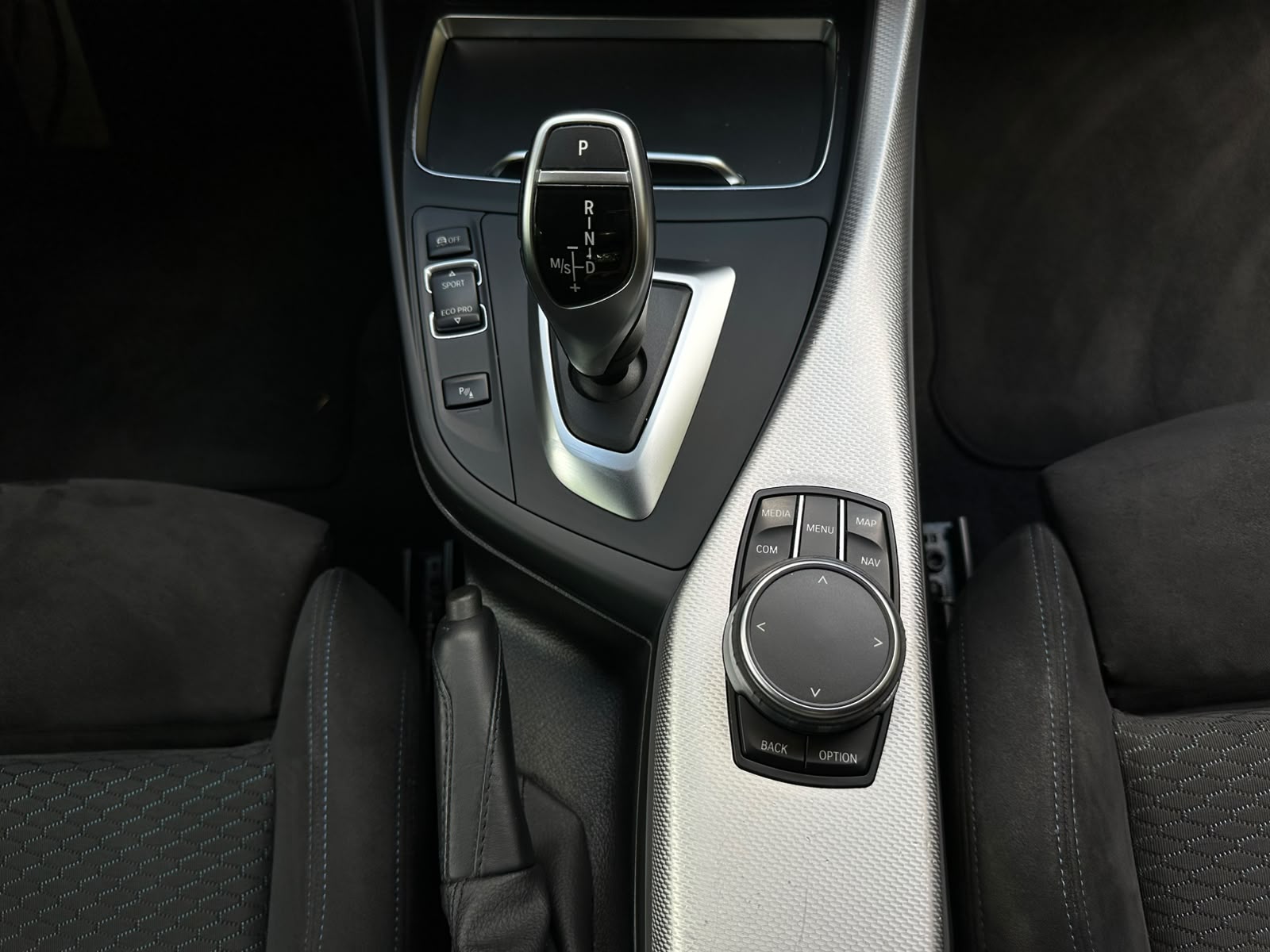 BMW M240i xDrive Steptronic-image-20