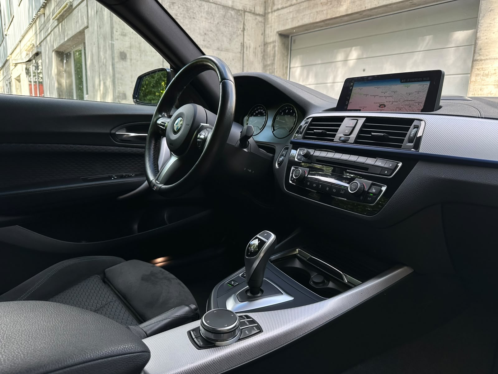 BMW M240i xDrive Steptronic-image-17