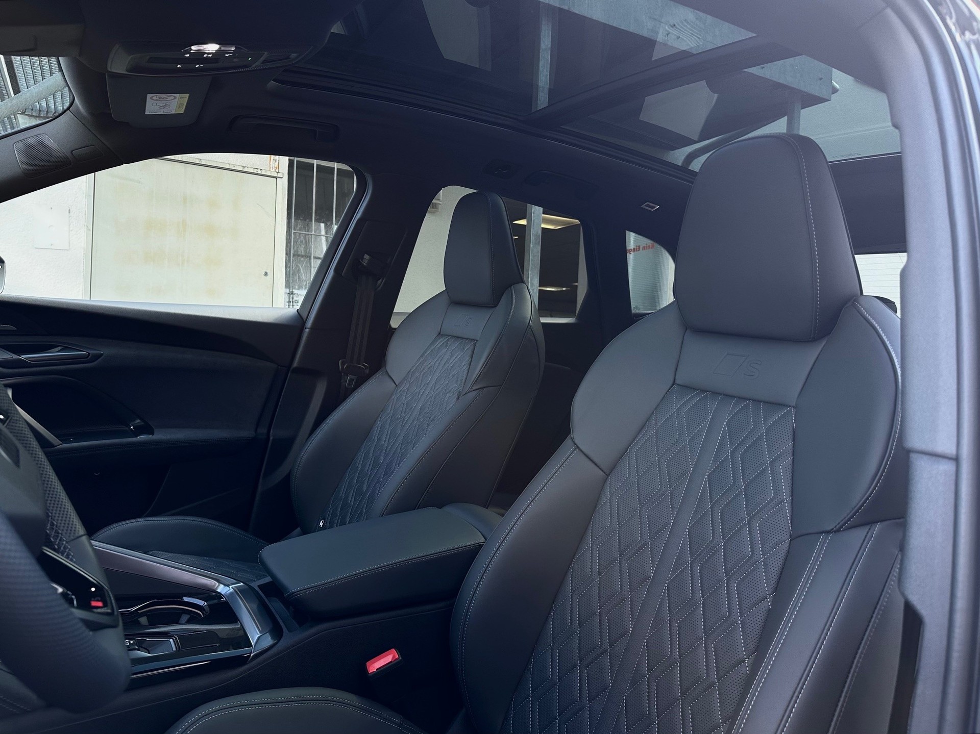 AUDI SQ5 All Black Edition ABT-image-8